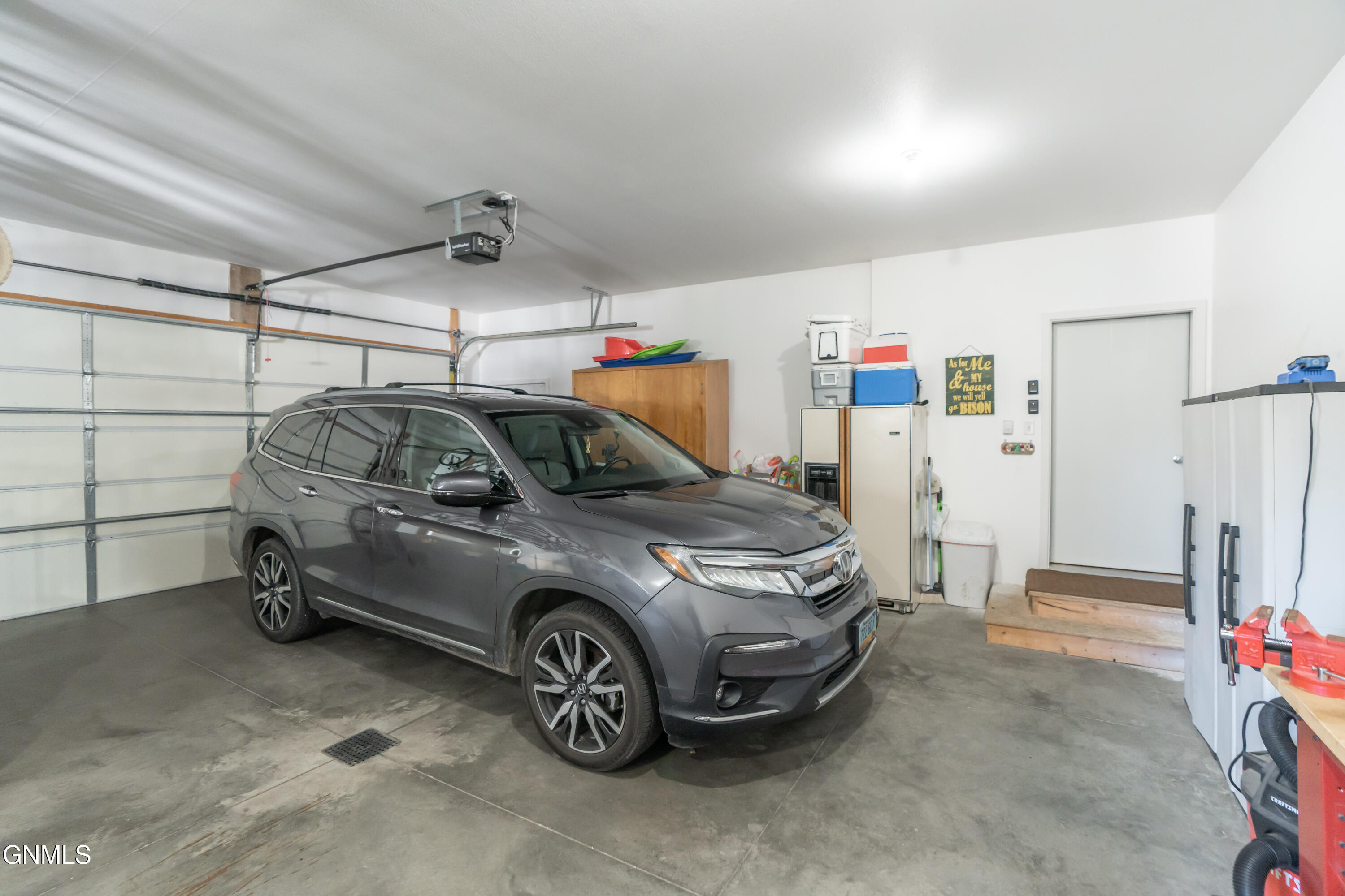 Bismarck, North Dakota, 58504, United States, 5 Bedrooms Bedrooms, ,2 BathroomsBathrooms,Residential,For Sale,1986096