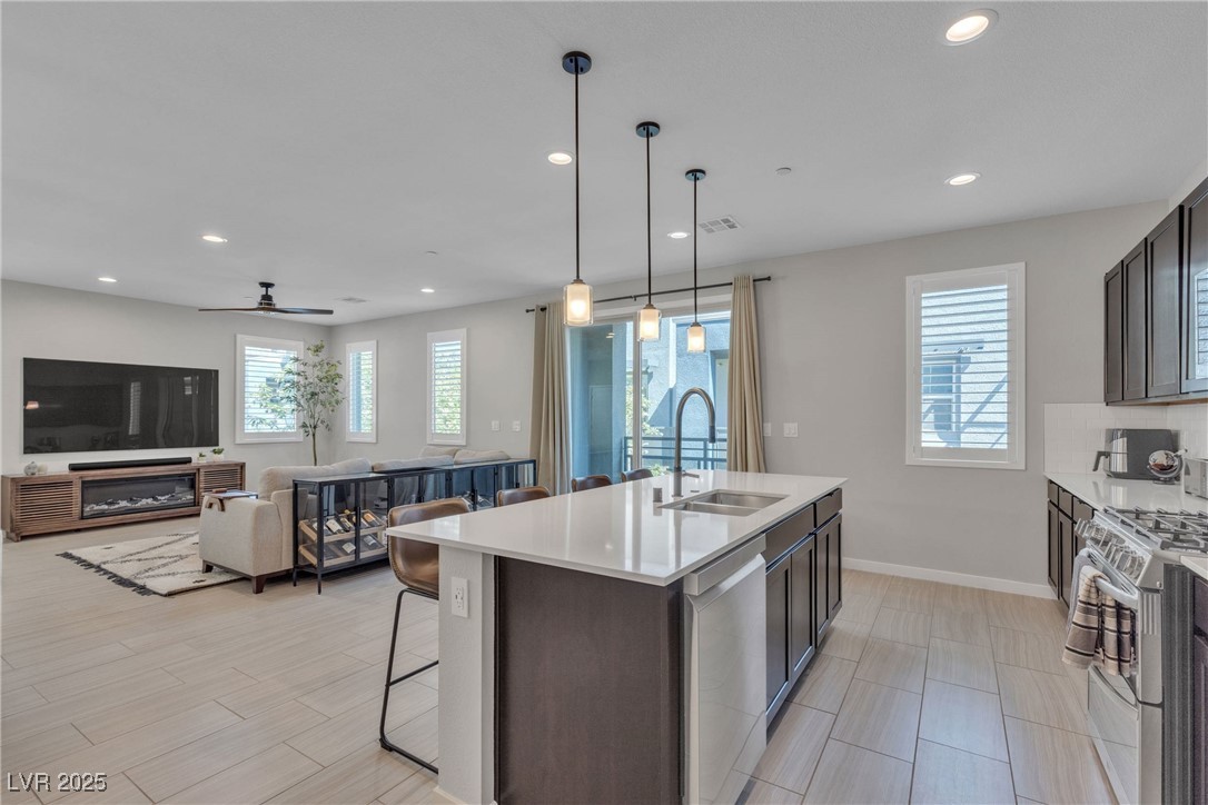 Las Vegas, Nevada, 89135, United States, 2 Bedrooms Bedrooms, ,2 BathroomsBathrooms,Residential,For Sale,1908470