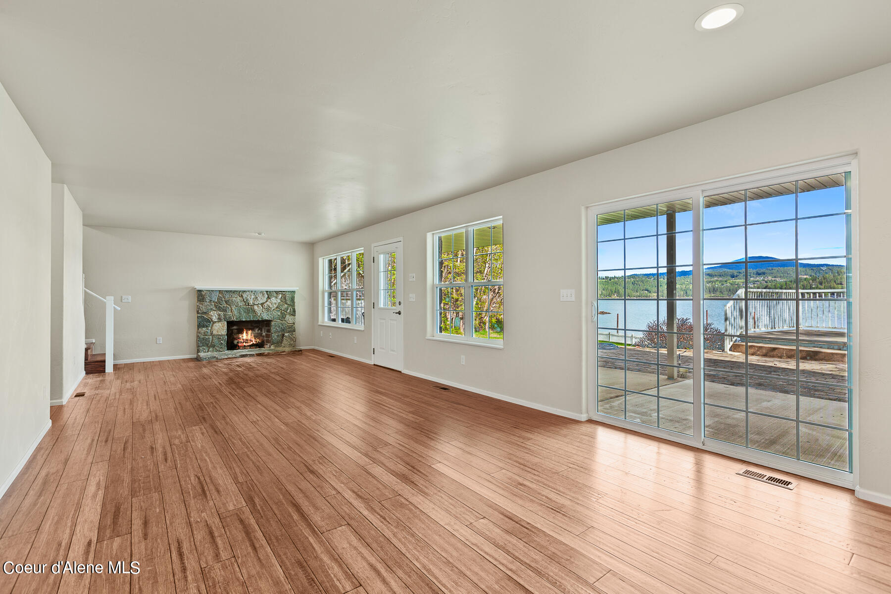 Coeur d'Alene, Idaho, 83814, United States, 5 Bedrooms Bedrooms, ,3 BathroomsBathrooms,Residential,For Sale,1976394