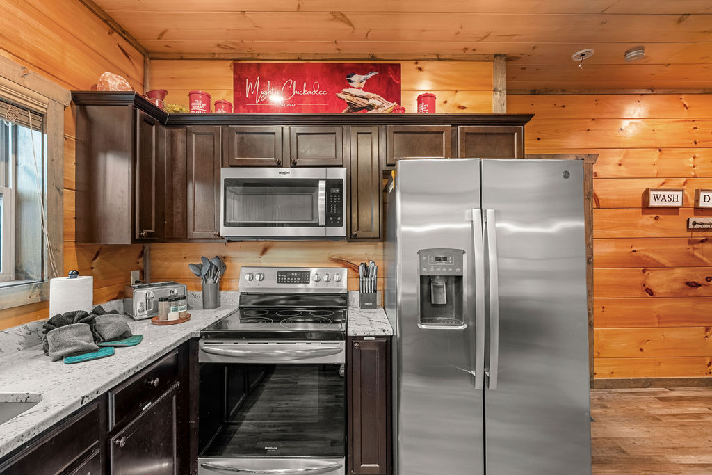 Sevierville, Tennessee, 37876, United States, 3 Bedrooms Bedrooms, ,4 BathroomsBathrooms,Residential,For Sale,1936996