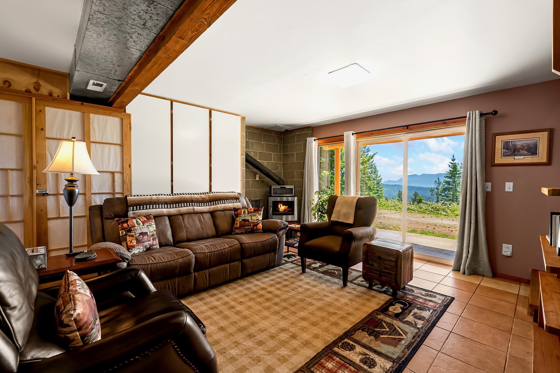  185 Larchwood Dr - 物件實景