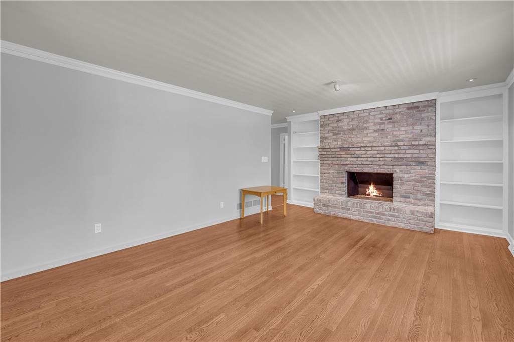 Dunwoody, Georgia, 30338, United States, 4 Bedrooms Bedrooms, ,3 BathroomsBathrooms,Residential,For Sale,1931149