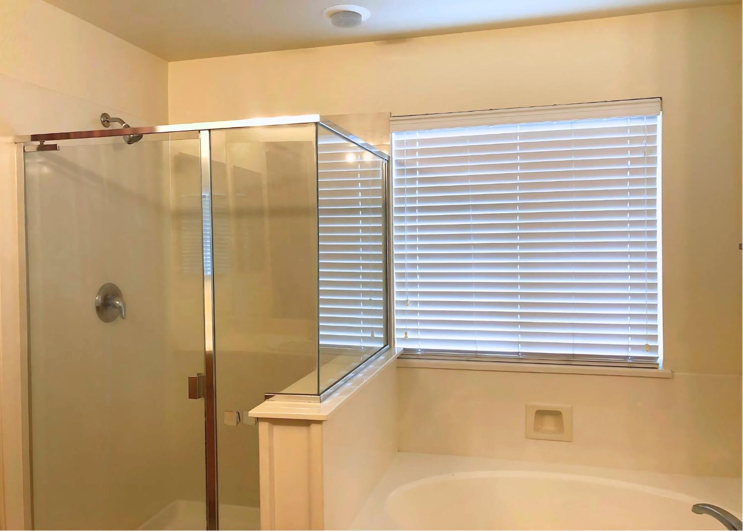 Woodland, California, 95776, United States, 3 Bedrooms Bedrooms, ,3 BathroomsBathrooms,Residential,For Sale,1910654