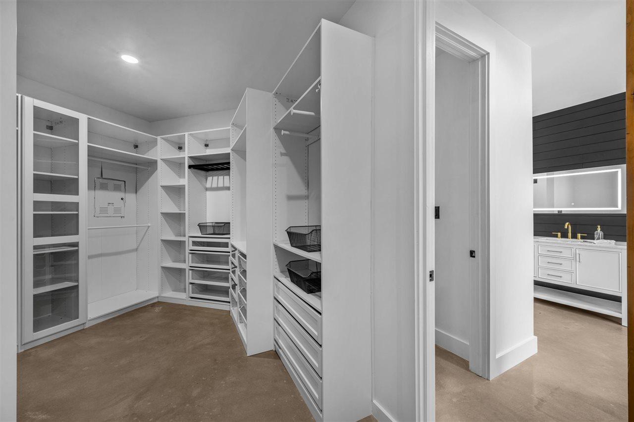 Elgin, Oklahoma, 73538, United States, 4 Bedrooms Bedrooms, ,1 BathroomBathrooms,Residential,For Sale,2000141