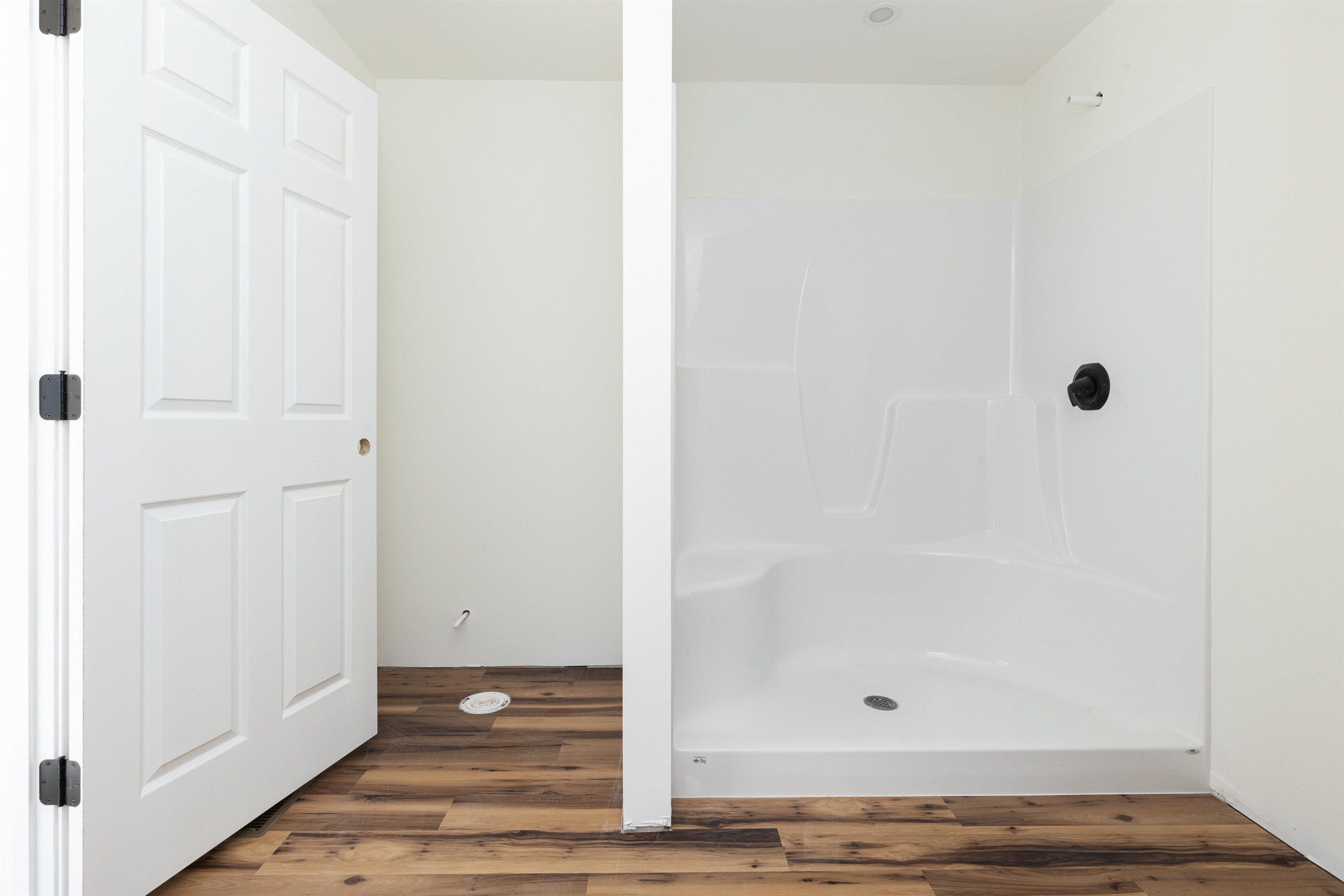 Lebanon, Maine, 04027, United States, 3 Bedrooms Bedrooms, ,3 BathroomsBathrooms,Residential,For Sale,1920819