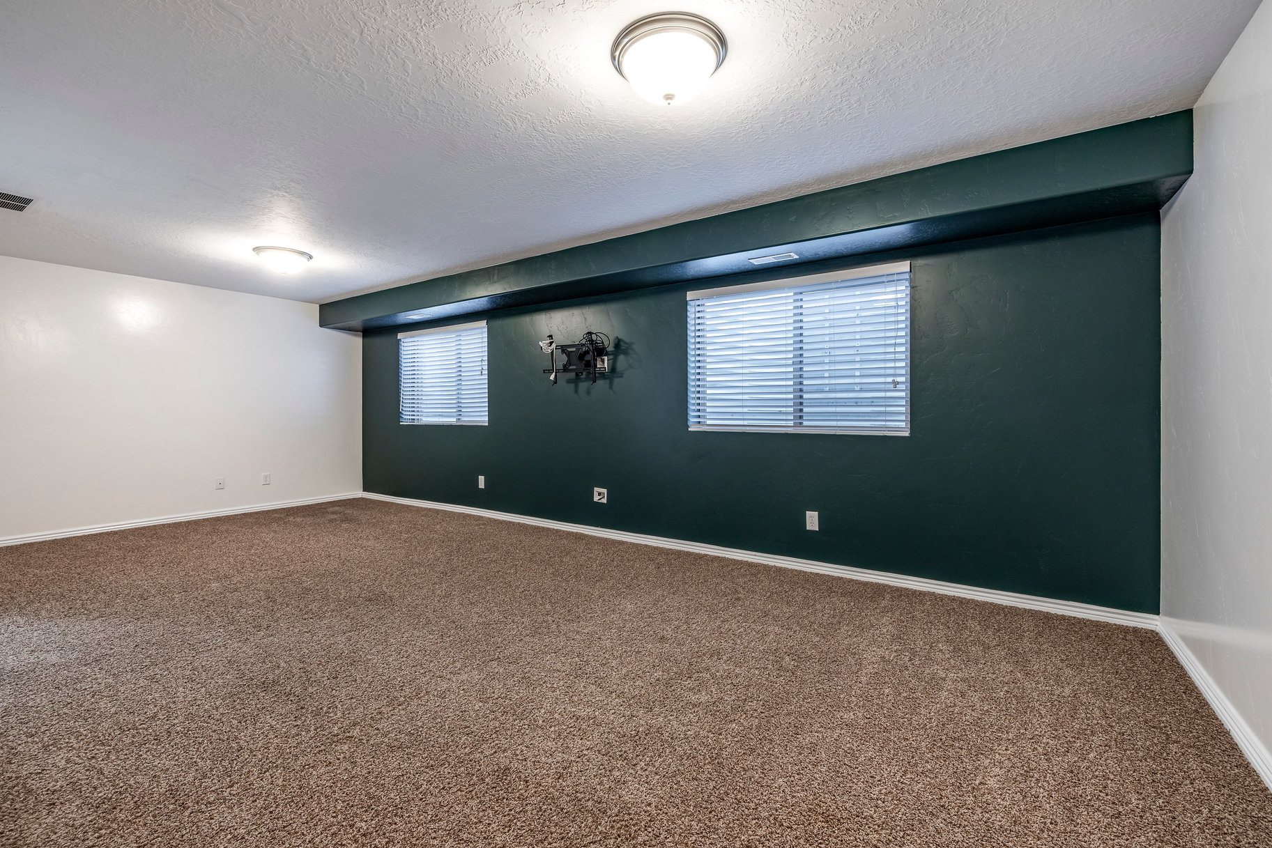  Townhome with Fully Finished Basement - 物件實景