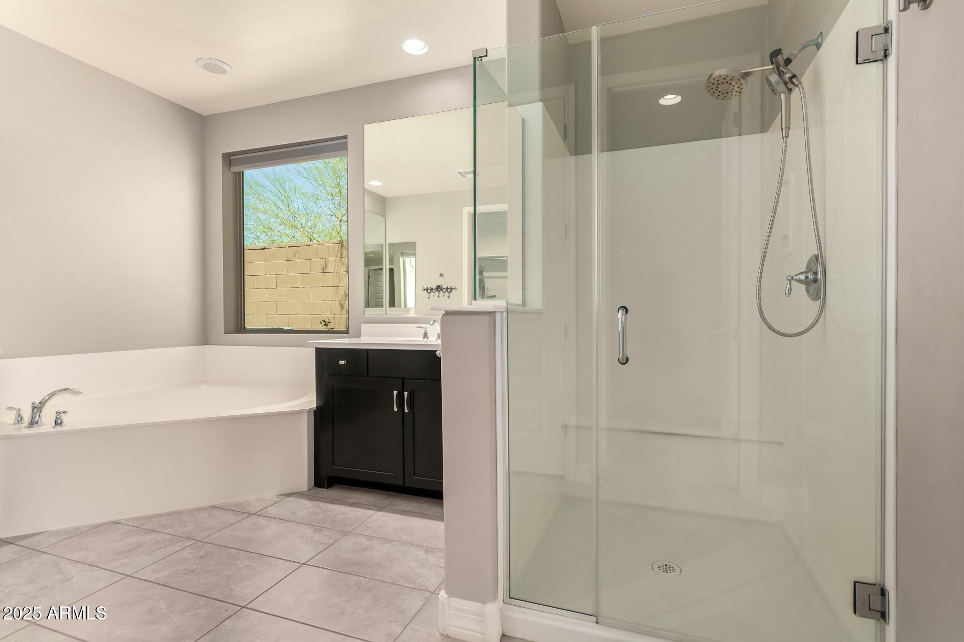 Phoenix, Arizona, 85085, United States, 4 Bedrooms Bedrooms, ,3 BathroomsBathrooms,Residential,For Sale,1937204