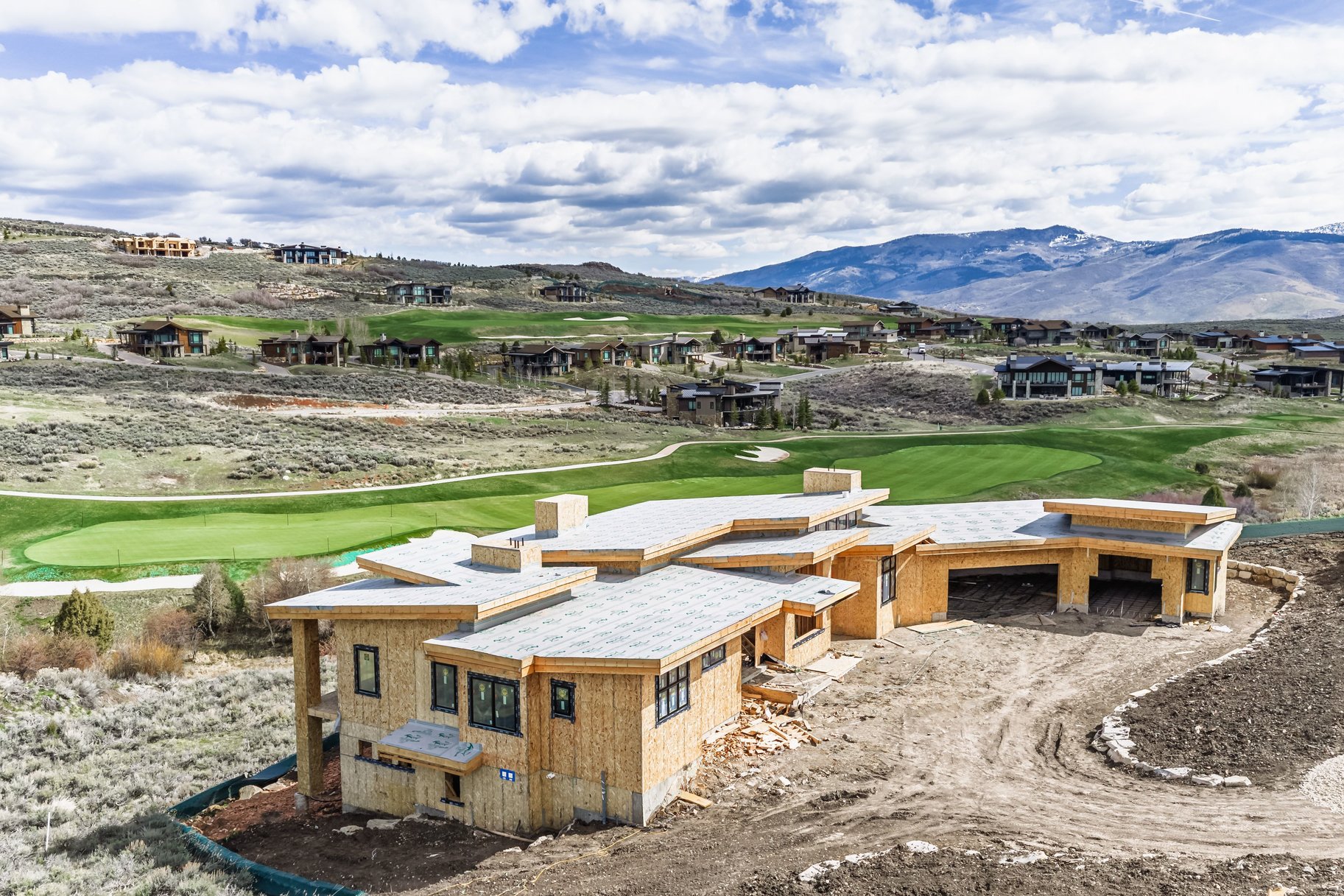  New Luxury Home on Tuhaye