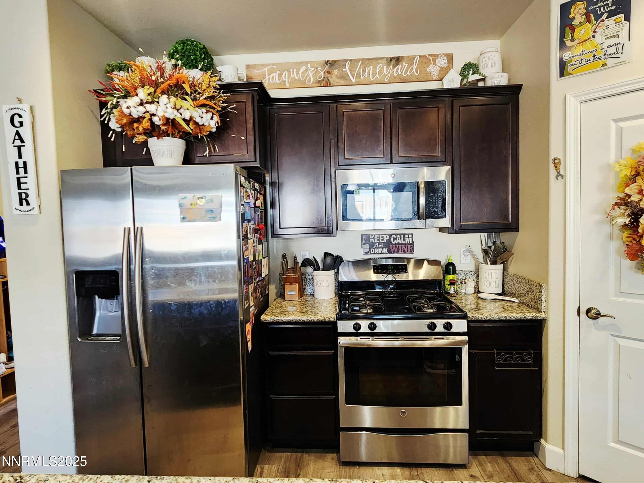 Dayton, Nevada, 89403, United States, 4 Bedrooms Bedrooms, ,3 BathroomsBathrooms,Residential,For Sale,1989070