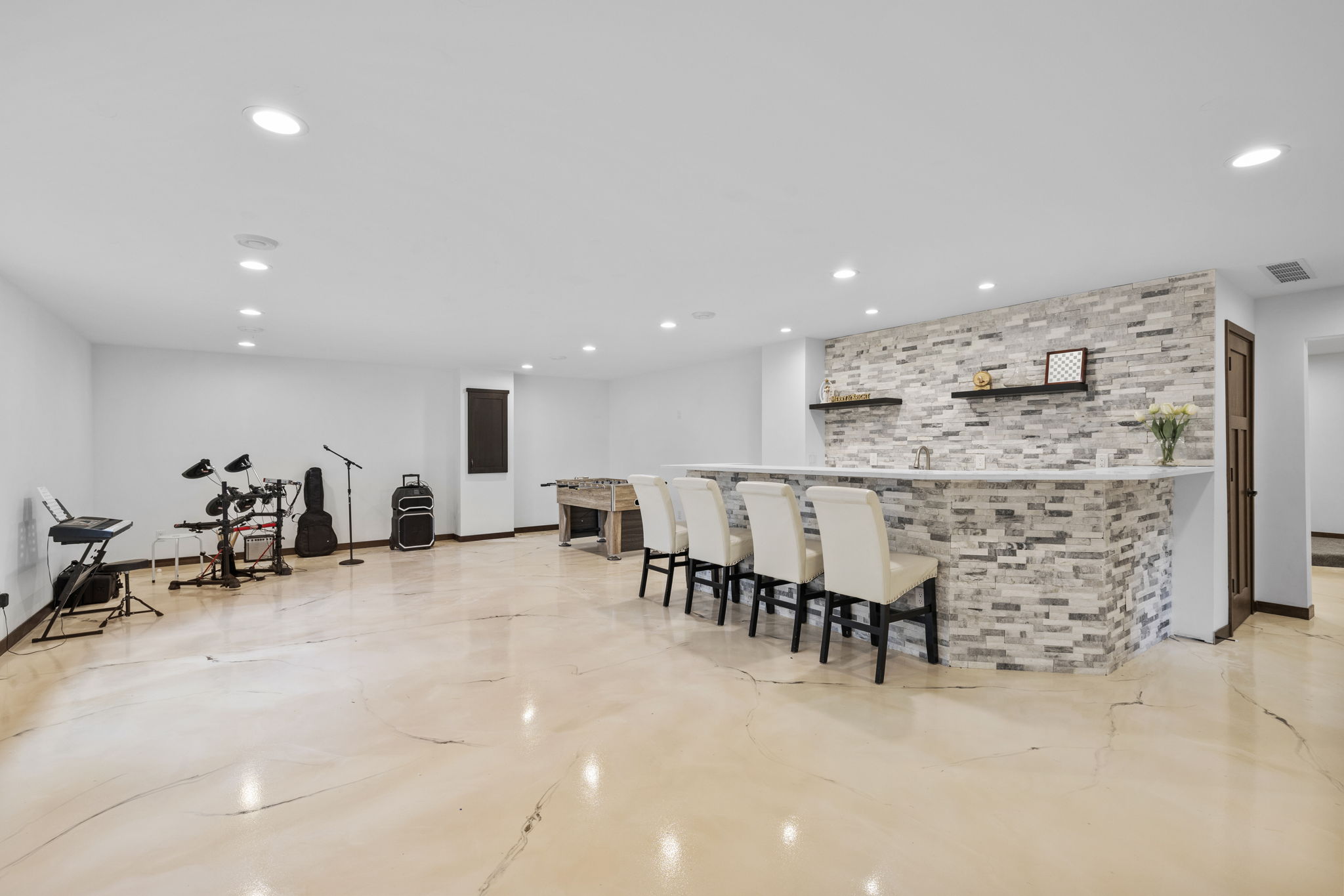  Elegant Custom Living in Coveted Lakeville Setting - 物件實景