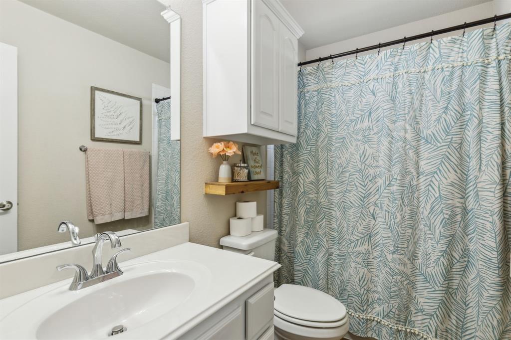 Celina, Texas, 75009, United States, 6 Bedrooms Bedrooms, ,4 BathroomsBathrooms,Residential,For Sale,1962402