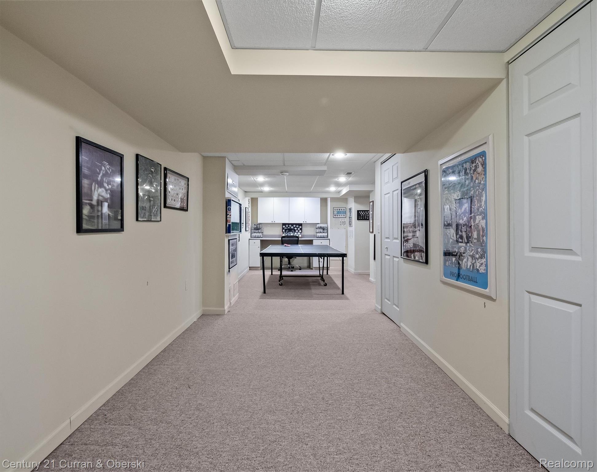 Northville, Michigan, 48167, United States, 5 Bedrooms Bedrooms, ,3 BathroomsBathrooms,Residential,For Sale,2009977