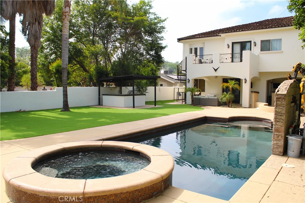 Woodland Hills, California, 91367, United States, 5 Bedrooms Bedrooms, ,6 BathroomsBathrooms,Residential,For Sale,1861197
