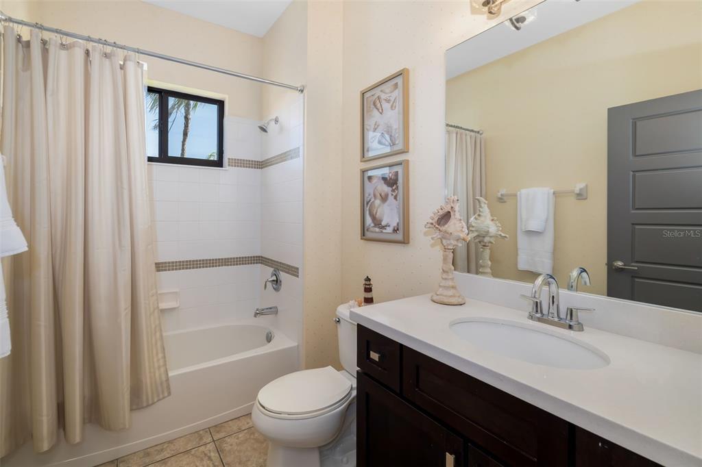 Bradenton, Florida, 34212, United States, 4 Bedrooms Bedrooms, ,5 BathroomsBathrooms,Residential,For Sale,1856587