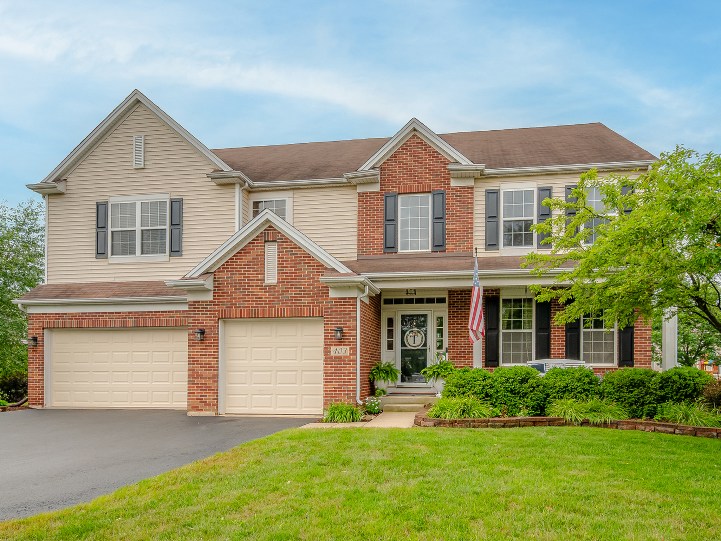 Oswego, Illinois, 60543, United States, 5 Bedrooms Bedrooms, ,3 BathroomsBathrooms,Residential,For Sale,1955340