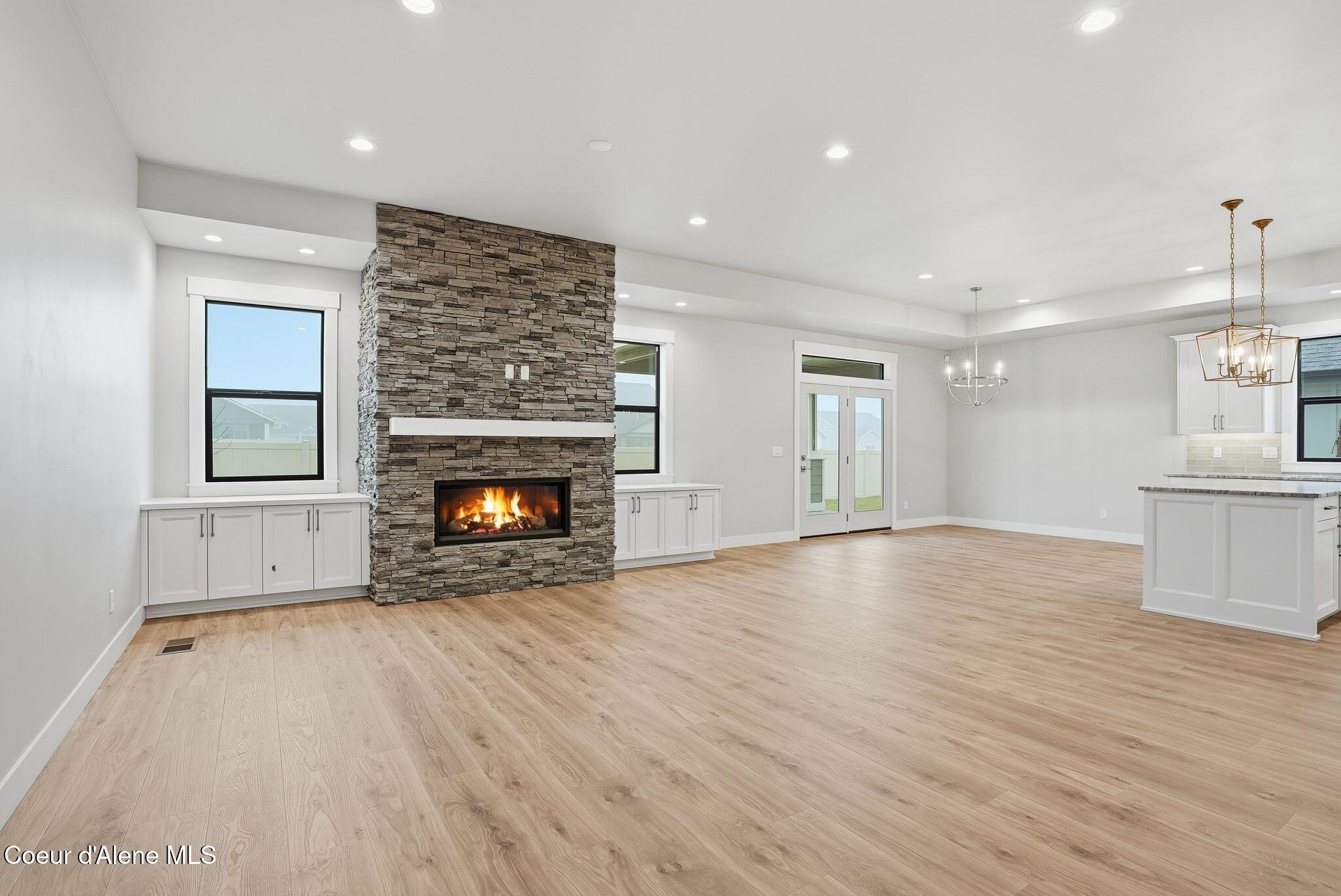 Coeur d'Alene, Idaho, 83815, United States, 3 Bedrooms Bedrooms, ,3 BathroomsBathrooms,Residential,For Sale,2006129