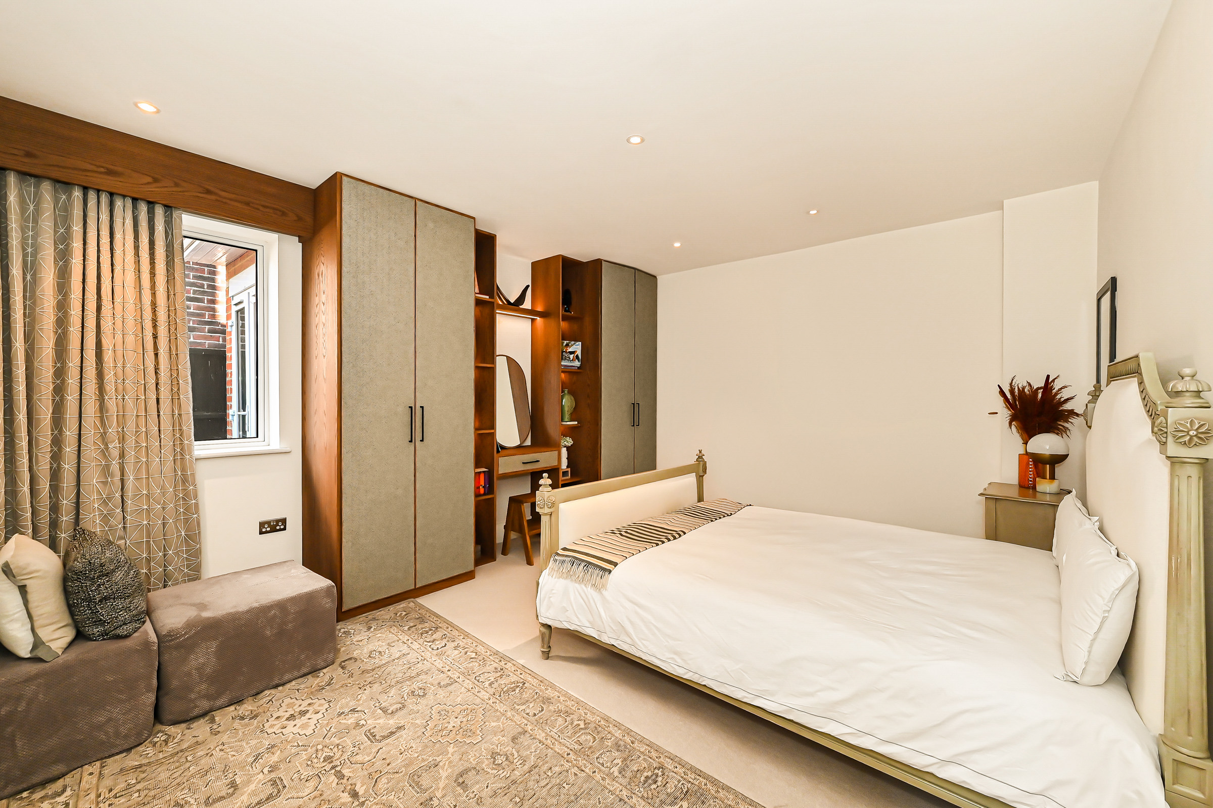  A comprehensively remodelled family house on a private road in Coombe - 物件實景