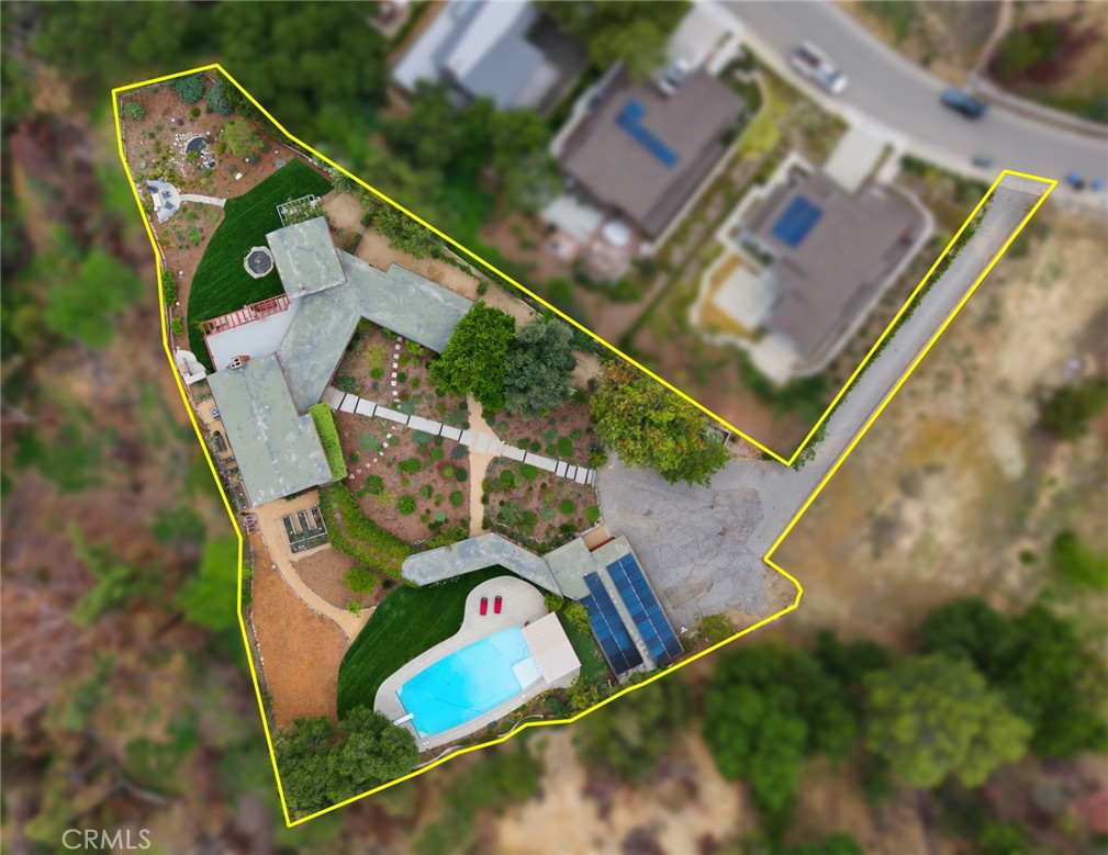 Sierra Madre, California, 91024, United States, 5 Bedrooms Bedrooms, ,2 BathroomsBathrooms,Residential,For Sale,1777104
