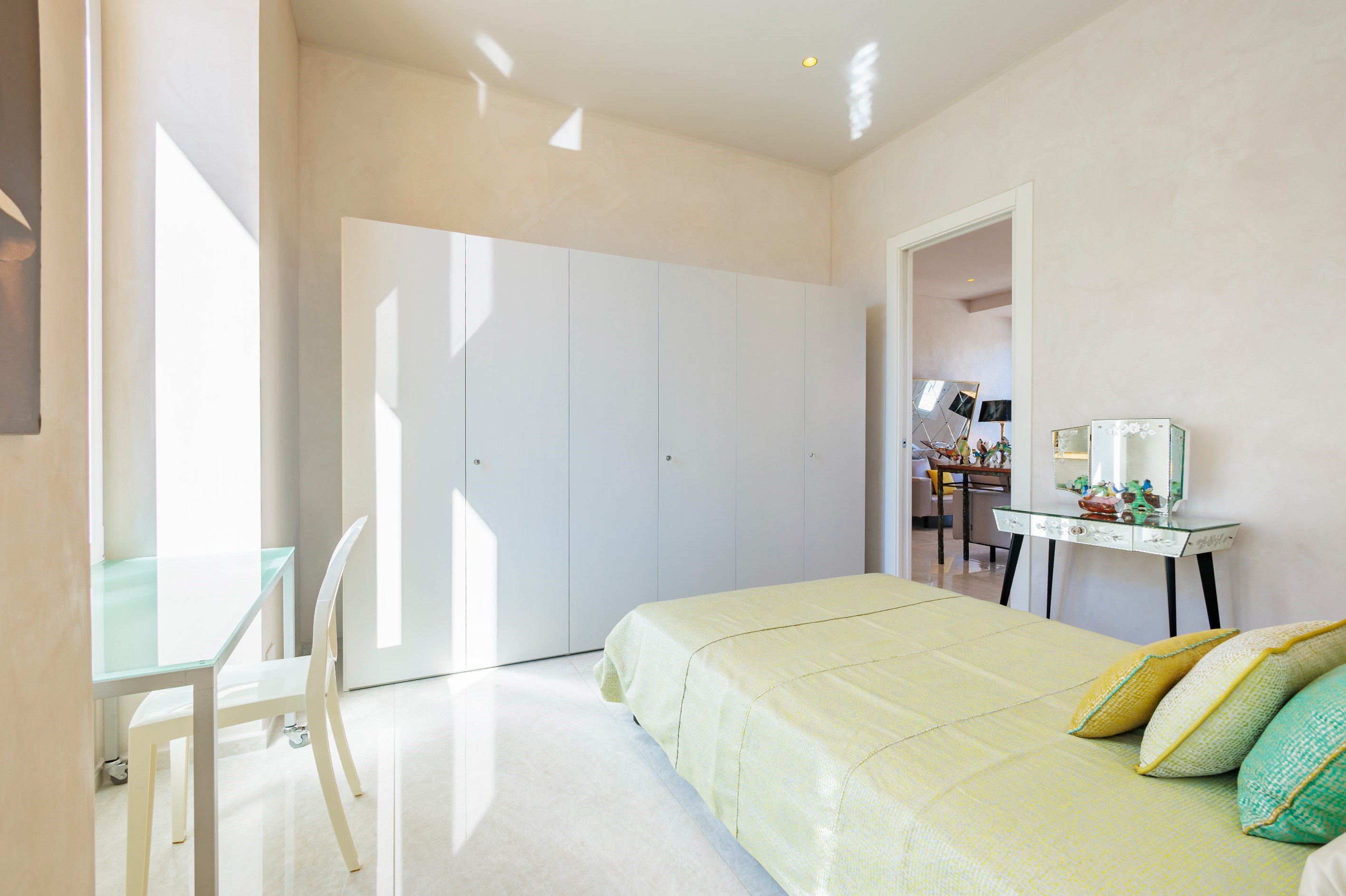  Luxury renovated apartment for sale in Menton, historic center with sea view - 物件實景