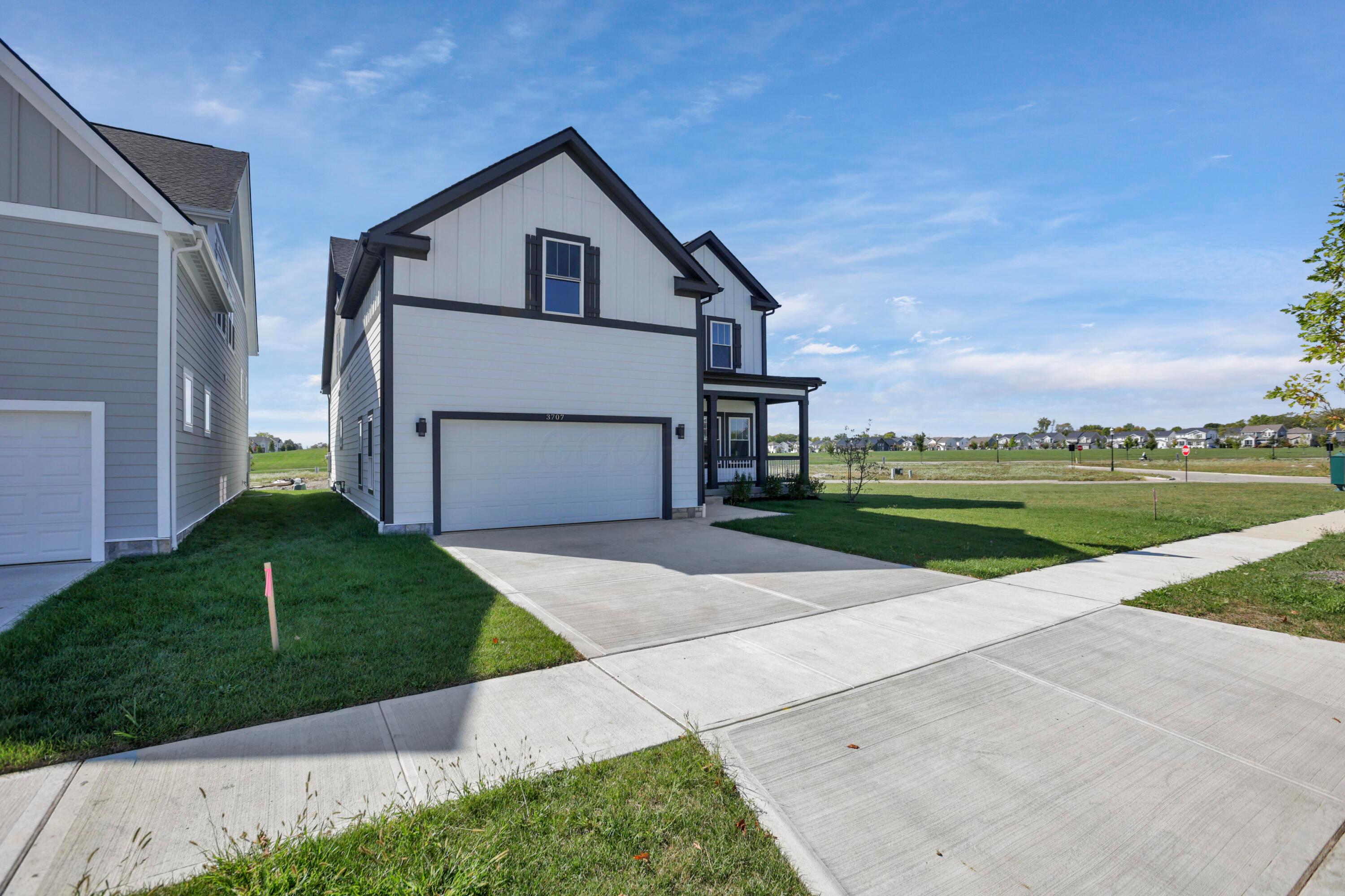 Grove City, Ohio, 43123, United States, 5 Bedrooms Bedrooms, ,4 BathroomsBathrooms,Residential,For Sale,1976085