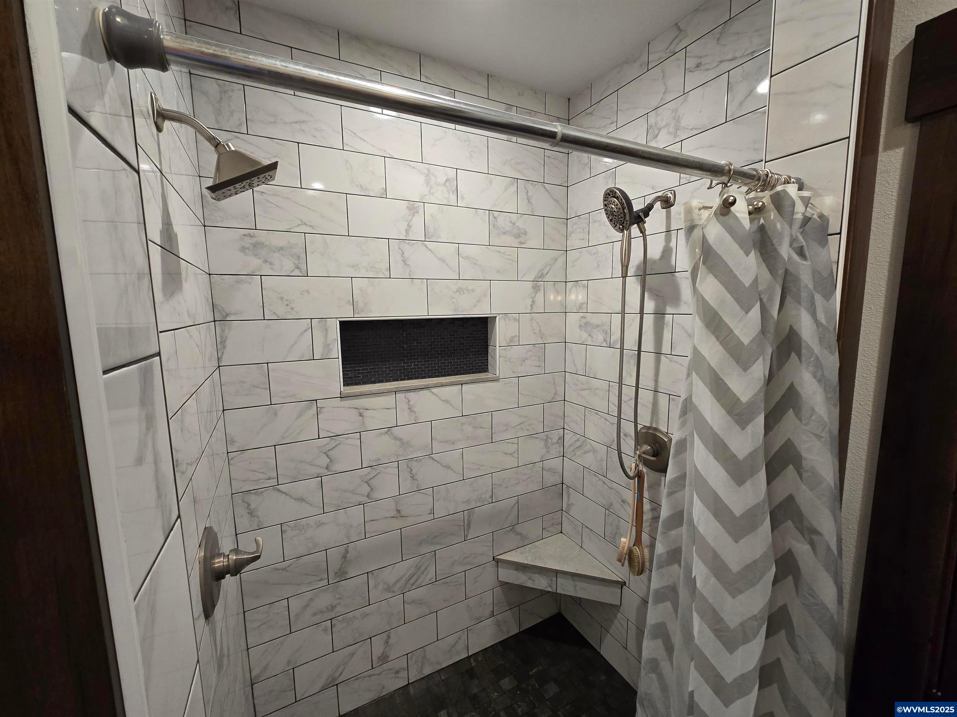 Mill City, Oregon, 97360, United States, 3 Bedrooms Bedrooms, ,2 BathroomsBathrooms,Residential,For Sale,1820943