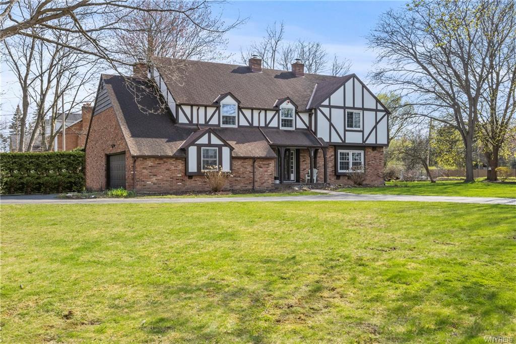 Lewiston, New York, 14092, United States, 5 Bedrooms Bedrooms, ,3 BathroomsBathrooms,Residential,For Sale,1849954