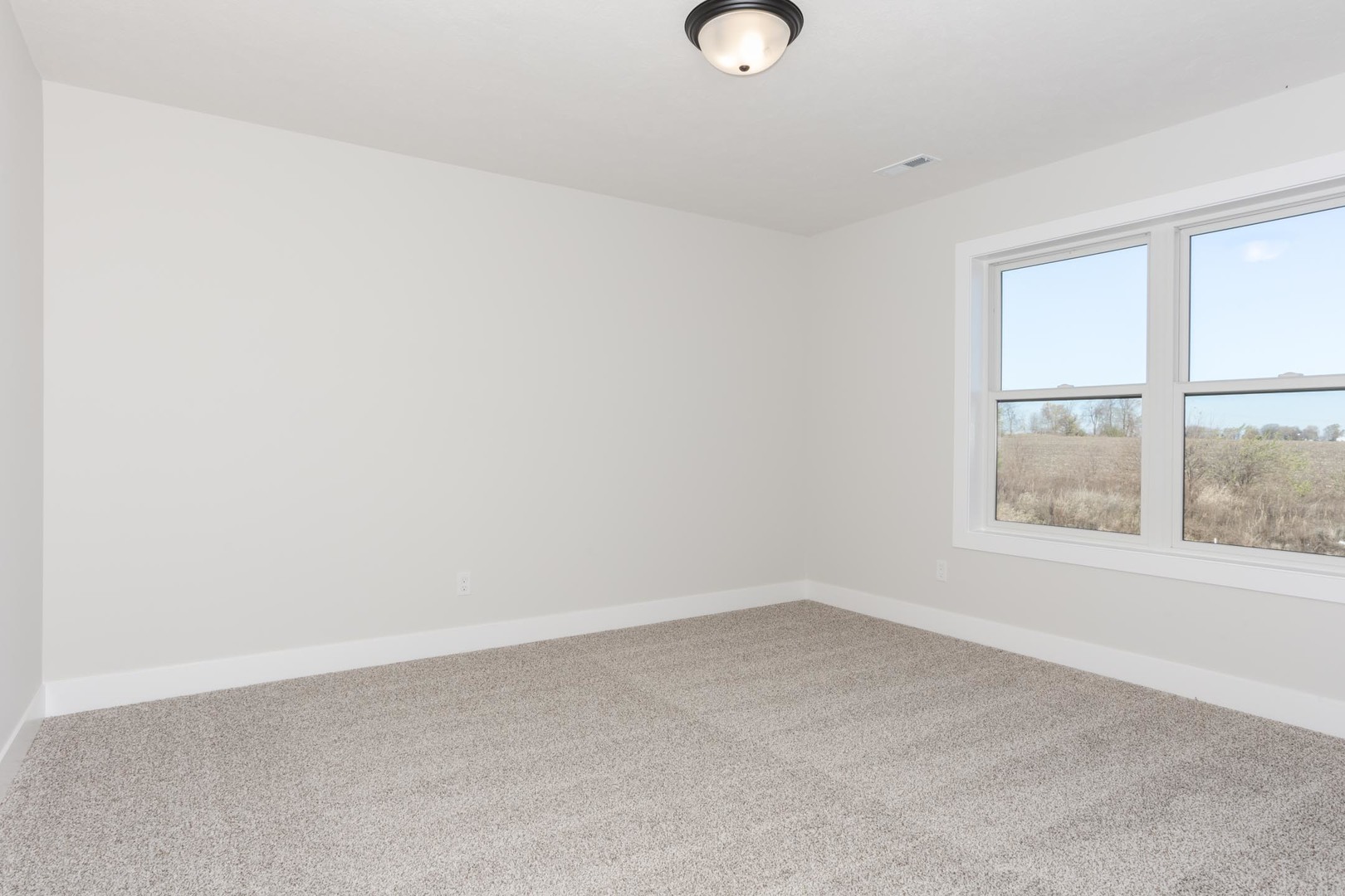 Bloomington, Illinois, 61705, United States, 5 Bedrooms Bedrooms, ,4 BathroomsBathrooms,Residential,For Sale,1926281