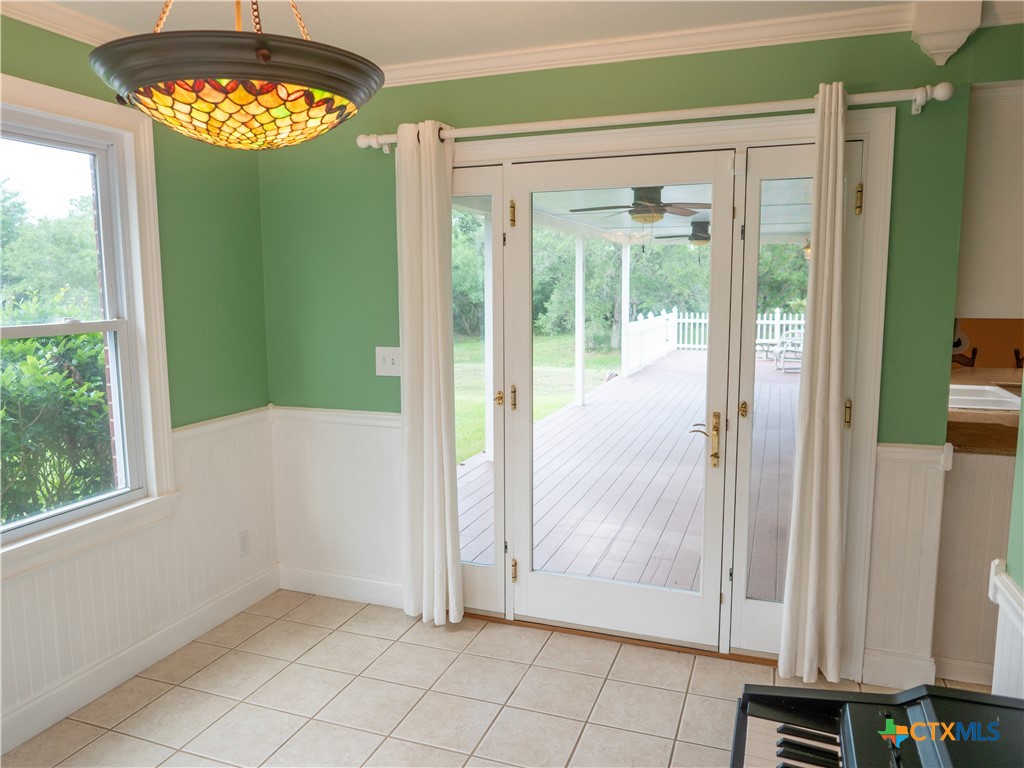 Victoria, Texas, 77905, United States, 5 Bedrooms Bedrooms, ,4 BathroomsBathrooms,Residential,For Sale,1989033