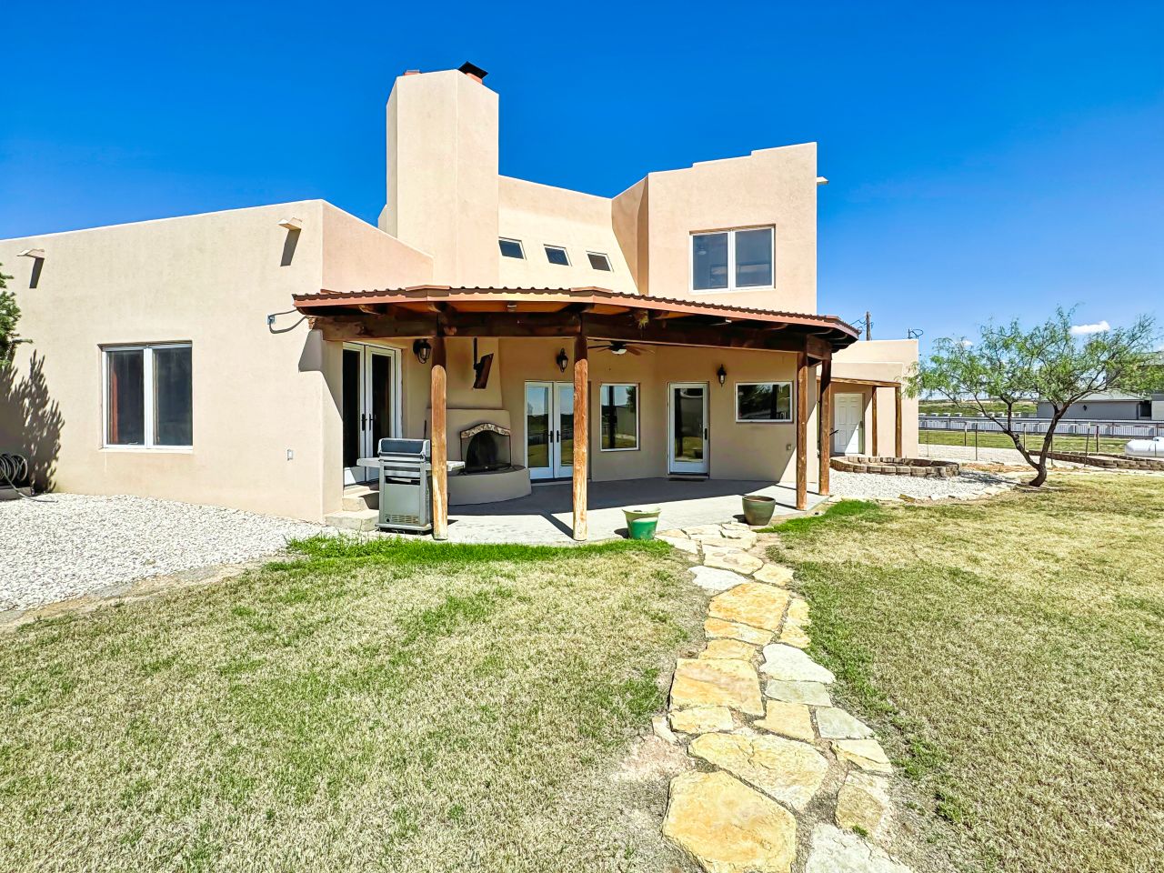Carlsbad, New Mexico, 88220, United States, 4 Bedrooms Bedrooms, ,3 BathroomsBathrooms,Residential,For Sale,1973725