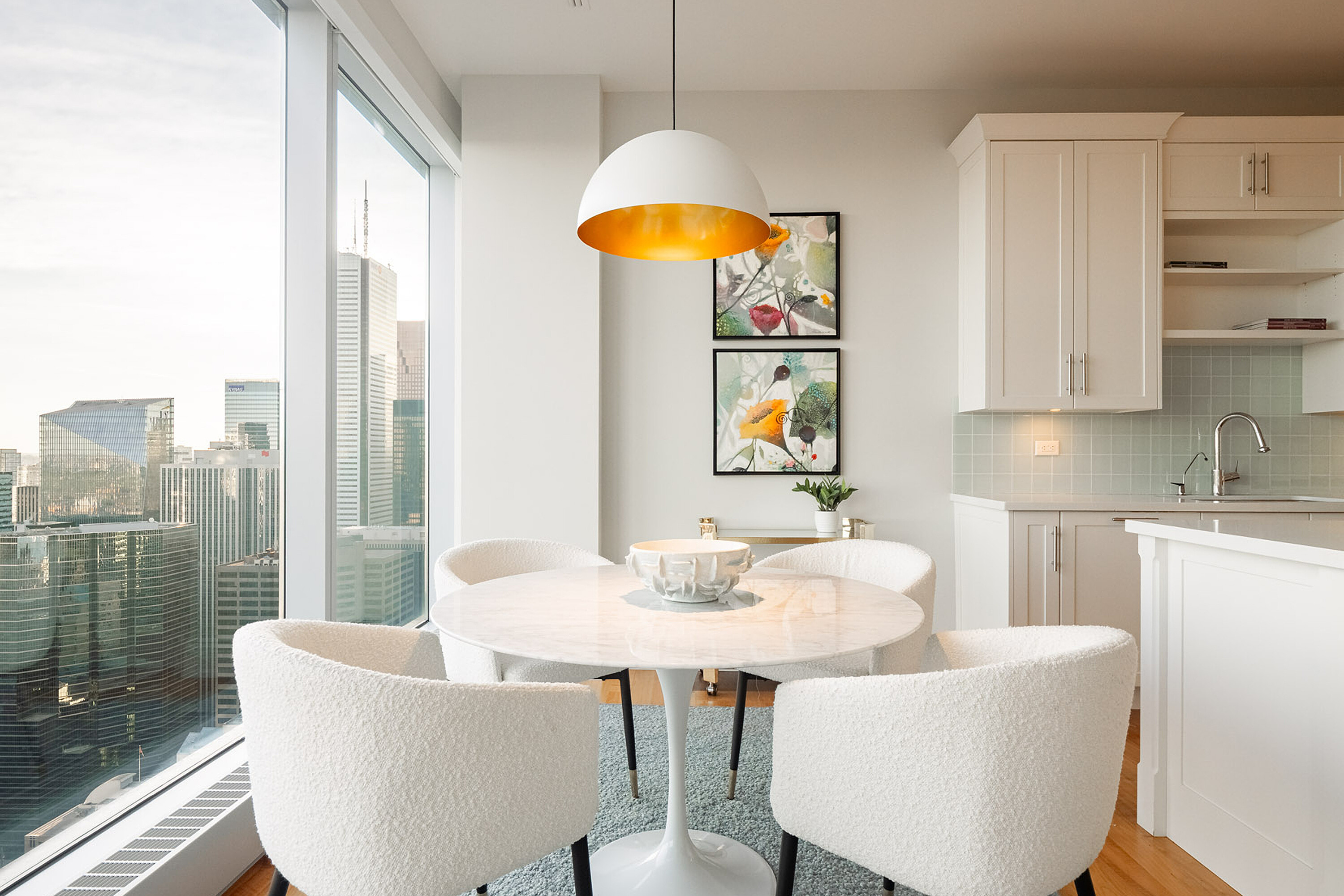  Fully Furnished Two Bedroom - 物件實景