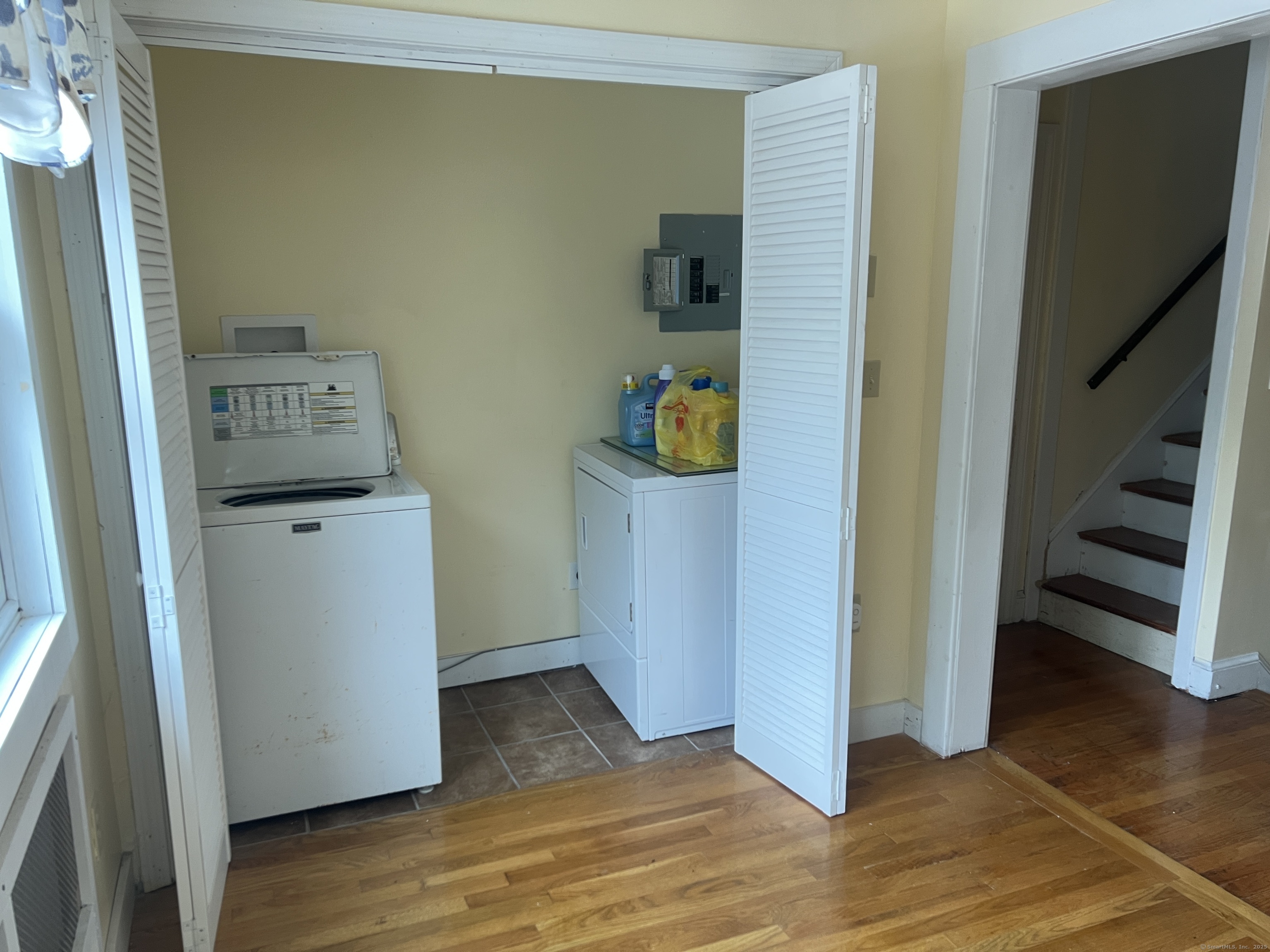 New Haven, Connecticut, 06511, United States, 5 Bedrooms Bedrooms, ,3 BathroomsBathrooms,Residential,For Sale,1826749
