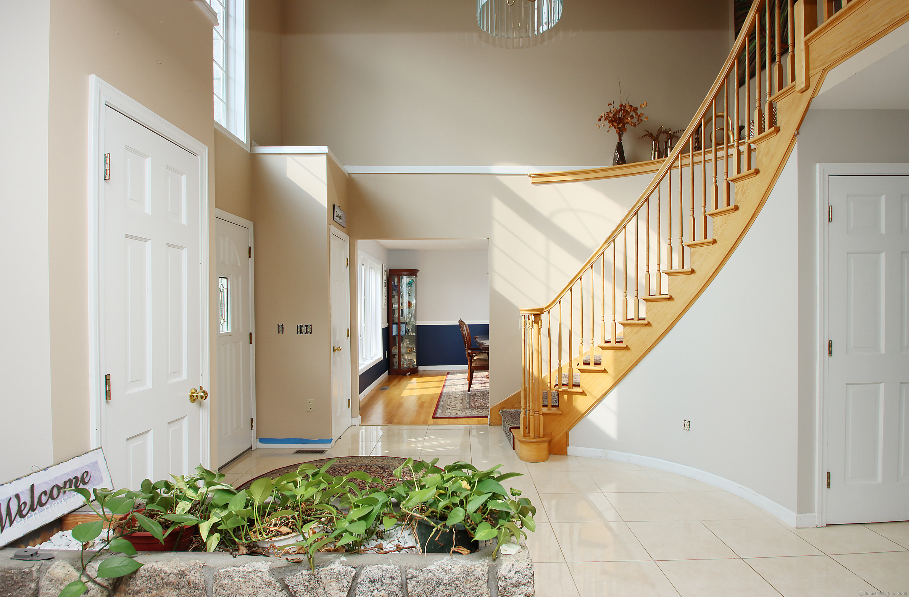 Danbury, Connecticut, 06811, United States, 4 Bedrooms Bedrooms, ,3 BathroomsBathrooms,Residential,For Sale,1947062