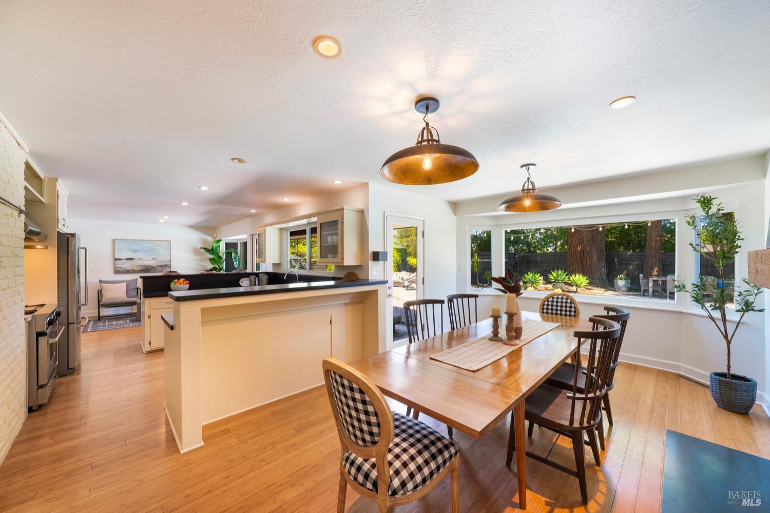St. Helena, California, 94574, United States, 3 Bedrooms Bedrooms, ,3 BathroomsBathrooms,Residential,For Sale,1941008