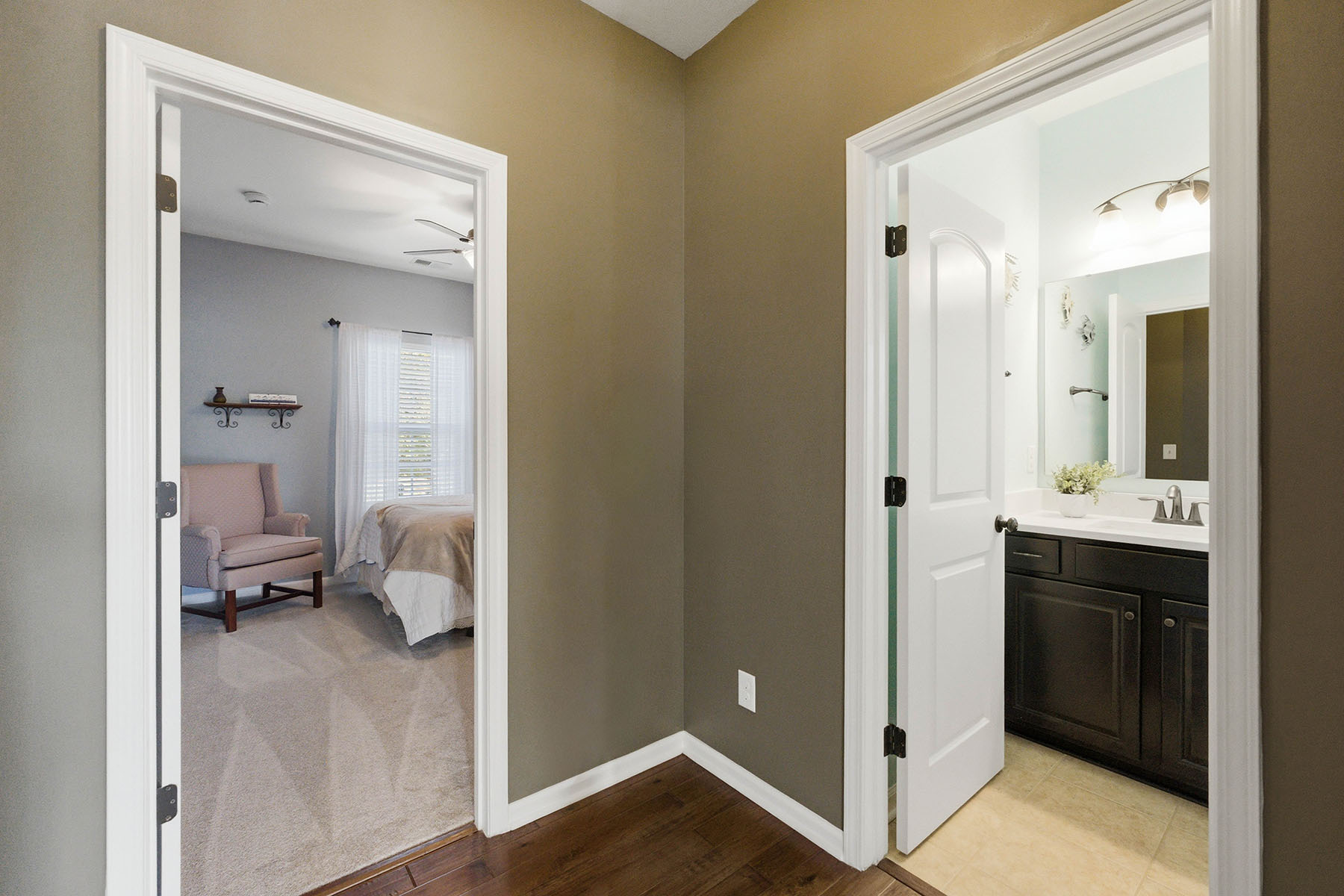  RIVER LAKES - 物件實景