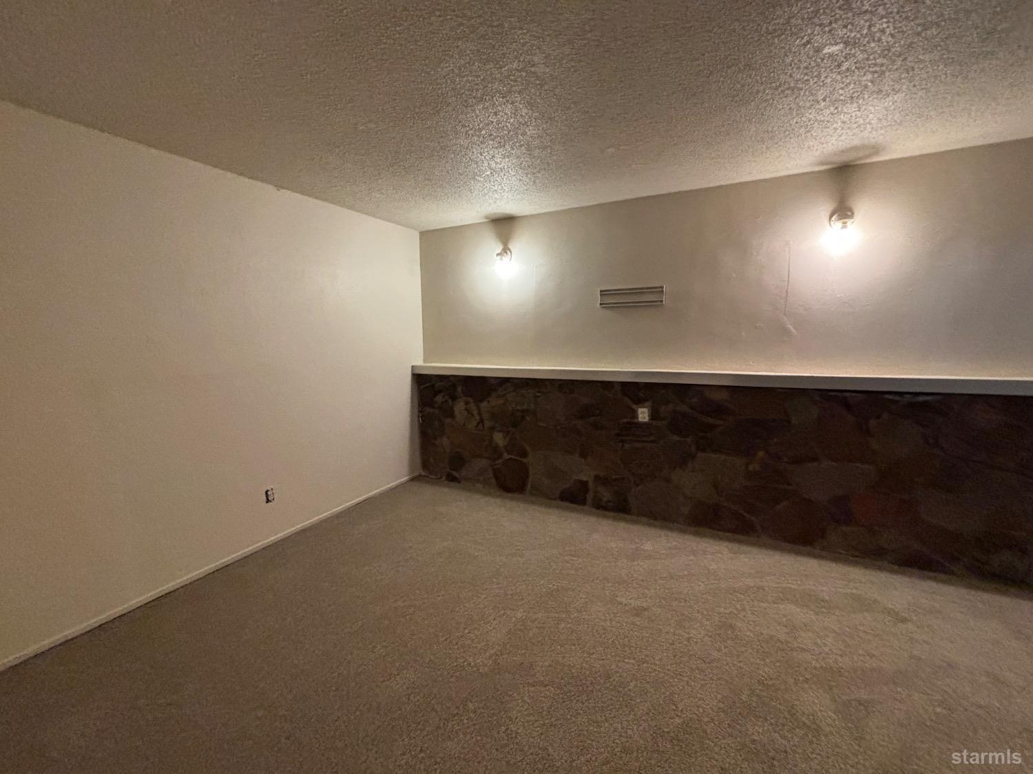 South Lake Tahoe, California, 96150, United States, 4 Bedrooms Bedrooms, ,3 BathroomsBathrooms,Residential,For Sale,1777899