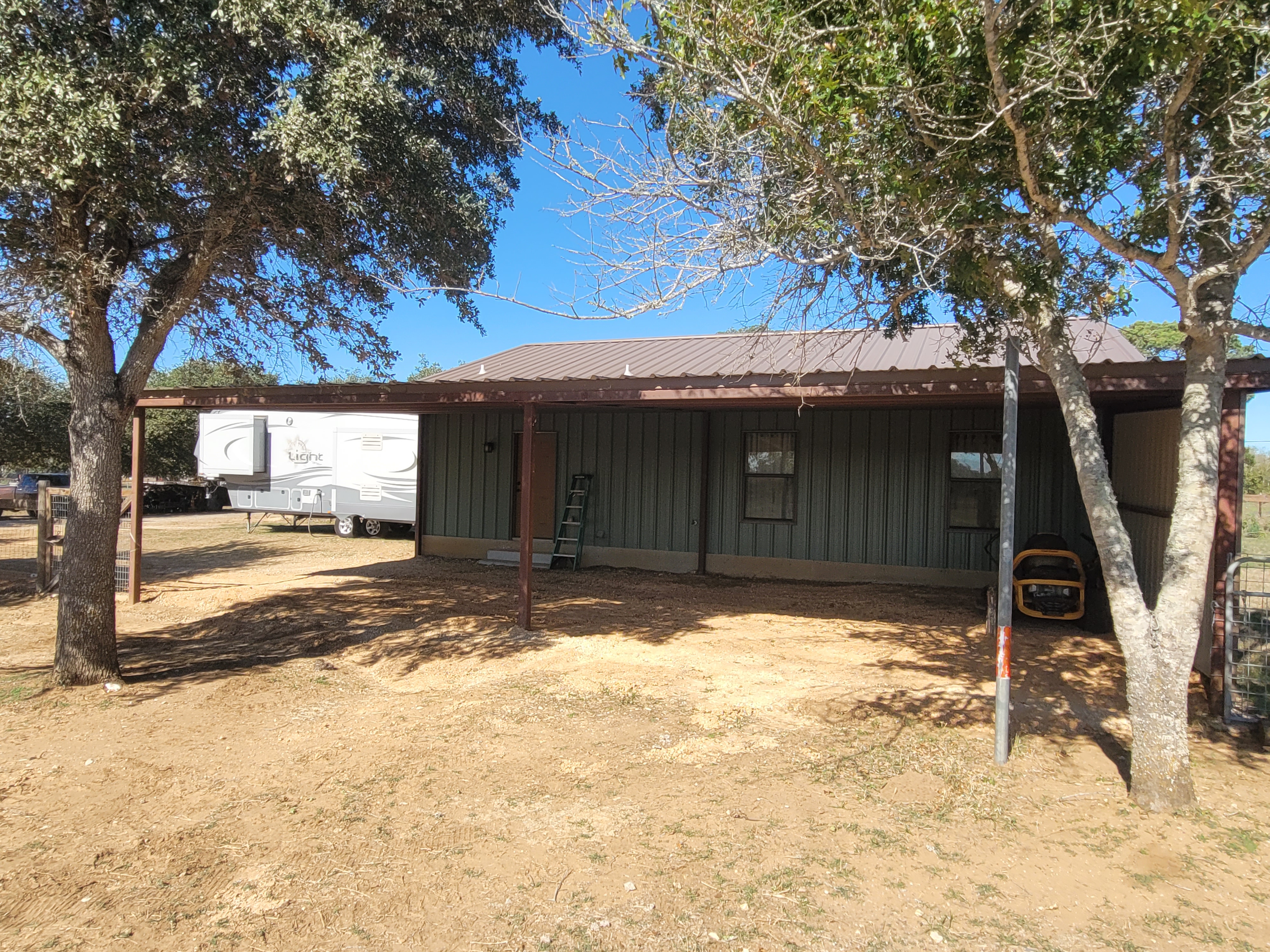 Stockdale, Texas, 78160, United States, 2 Bedrooms Bedrooms, ,1 BathroomBathrooms,Residential,For Sale,1990208