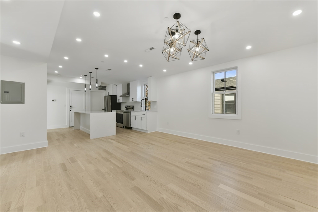 Boston, Massachusetts, 02130, United States, 2 Bedrooms Bedrooms, ,2 BathroomsBathrooms,Residential,For Sale,1941689
