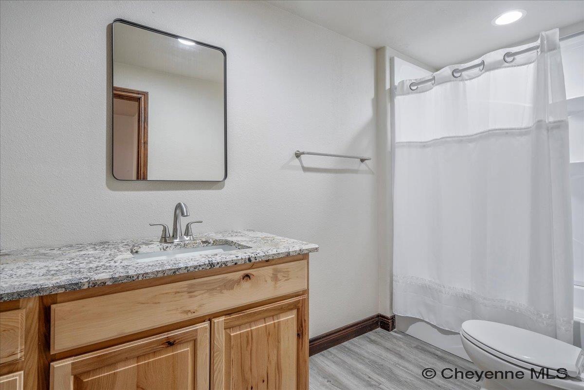 Cheyenne, Wyoming, 82009, United States, 5 Bedrooms Bedrooms, ,5 BathroomsBathrooms,Residential,For Sale,1903698