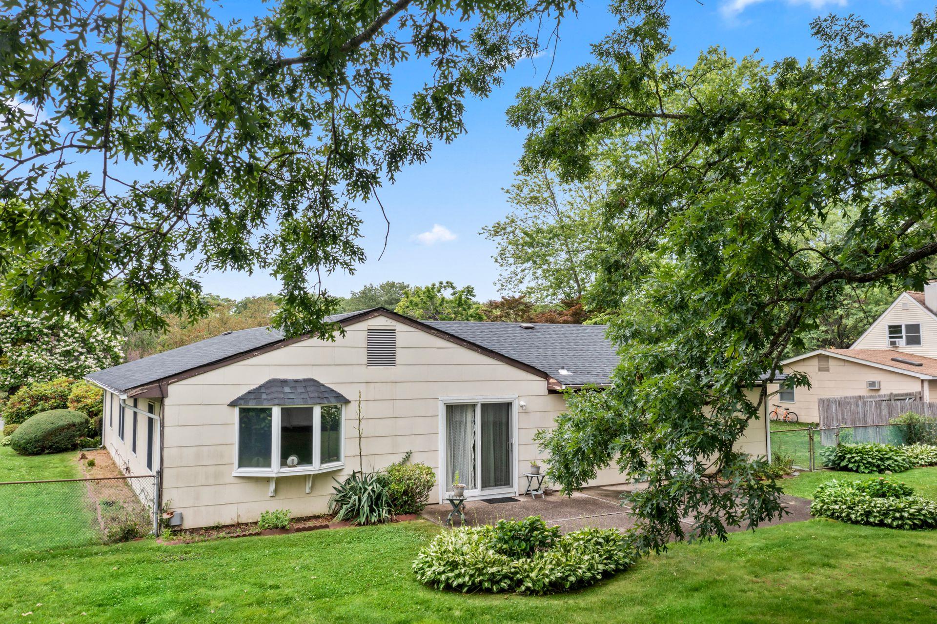 South Setauket, New York, 11720, United States, 3 Bedrooms Bedrooms, ,2 BathroomsBathrooms,Residential,For Sale,1865842