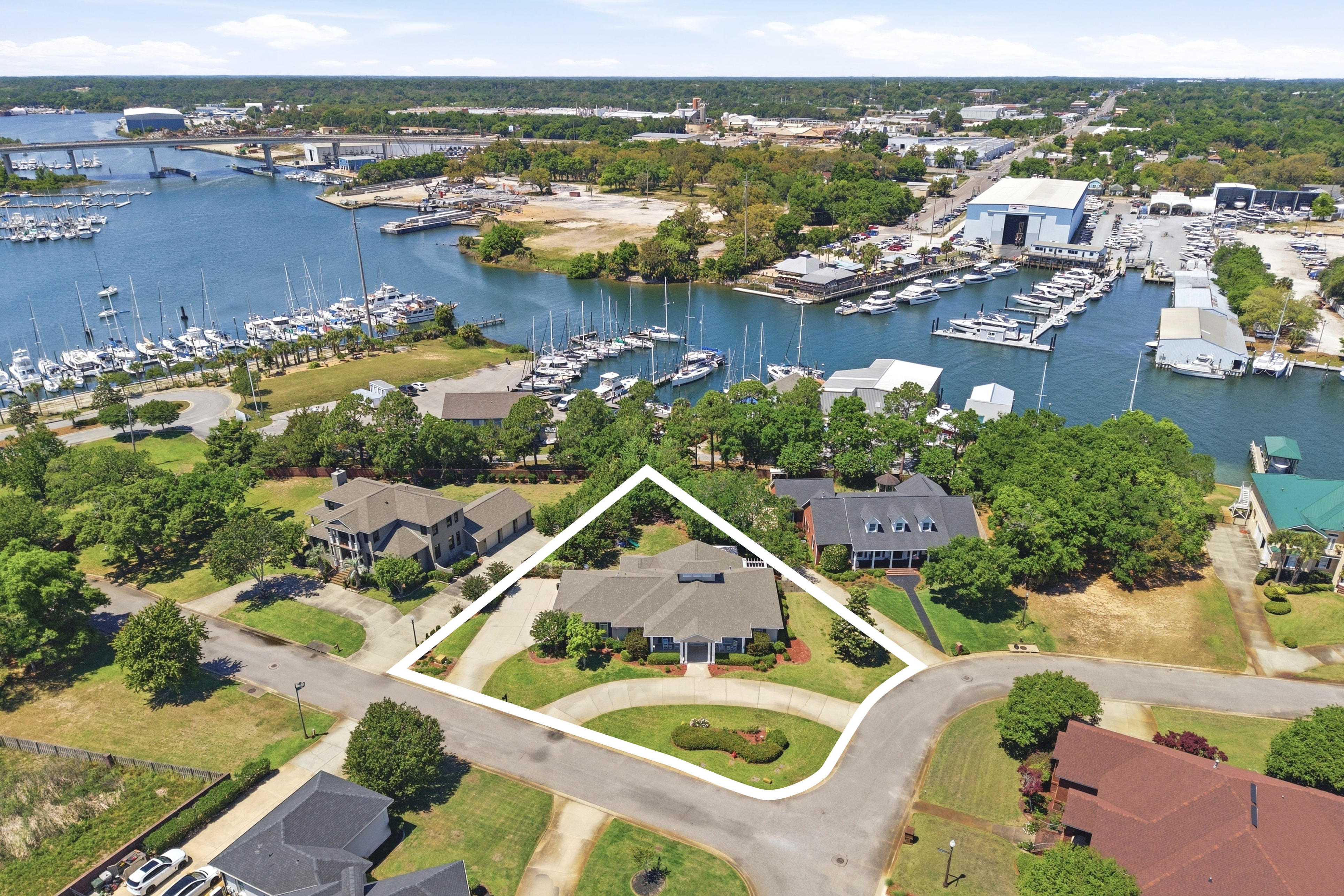  Refined Bayfront Living In Private Gated Enclave - 物件實景