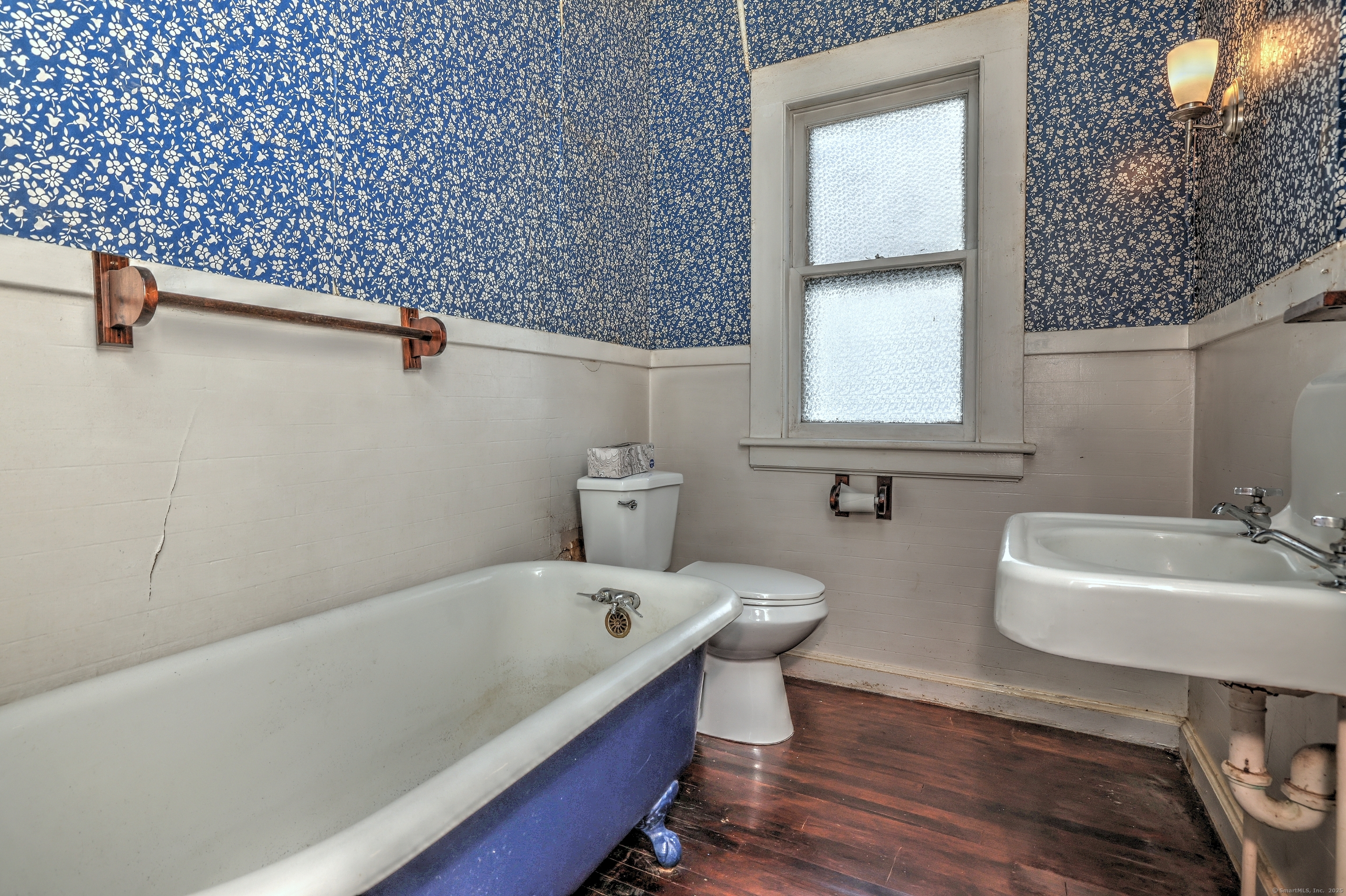 Bridgeport, Connecticut, 06604, United States, 6 Bedrooms Bedrooms, ,2 BathroomsBathrooms,Residential,For Sale,1941003
