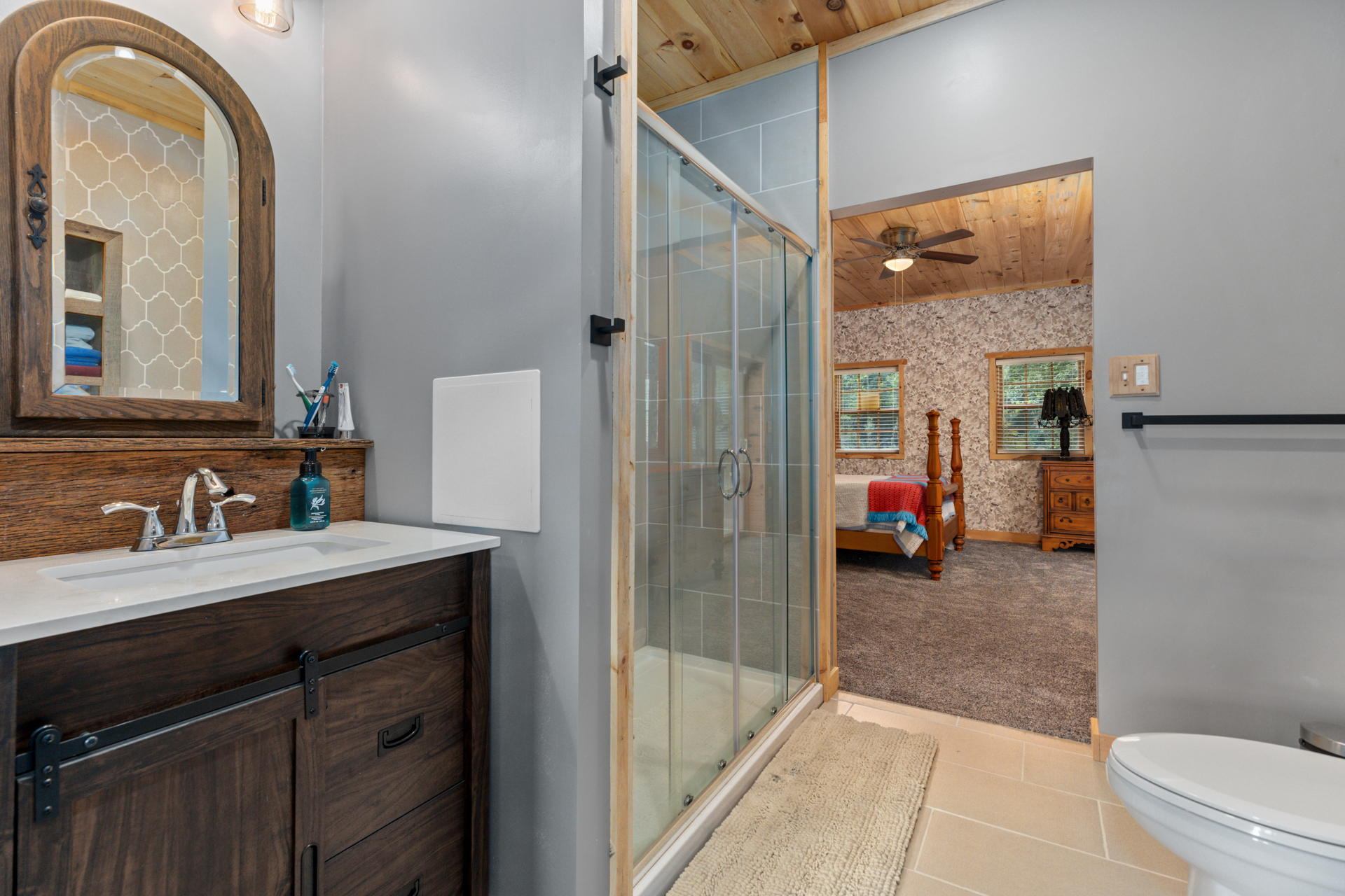 Sawyerville, Illinois, 62085, United States, 3 Bedrooms Bedrooms, ,3 BathroomsBathrooms,Residential,For Sale,1983807