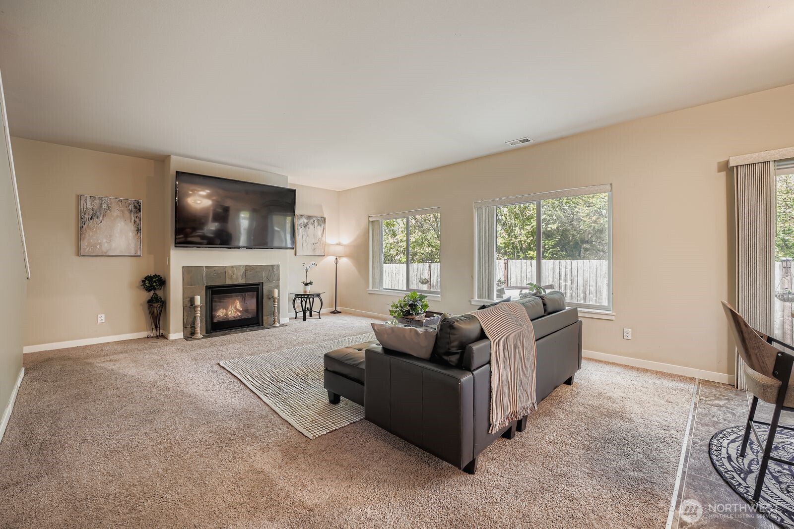 Puyallup, Washington, 98375, United States, 5 Bedrooms Bedrooms, ,3 BathroomsBathrooms,Residential,For Sale,1983977