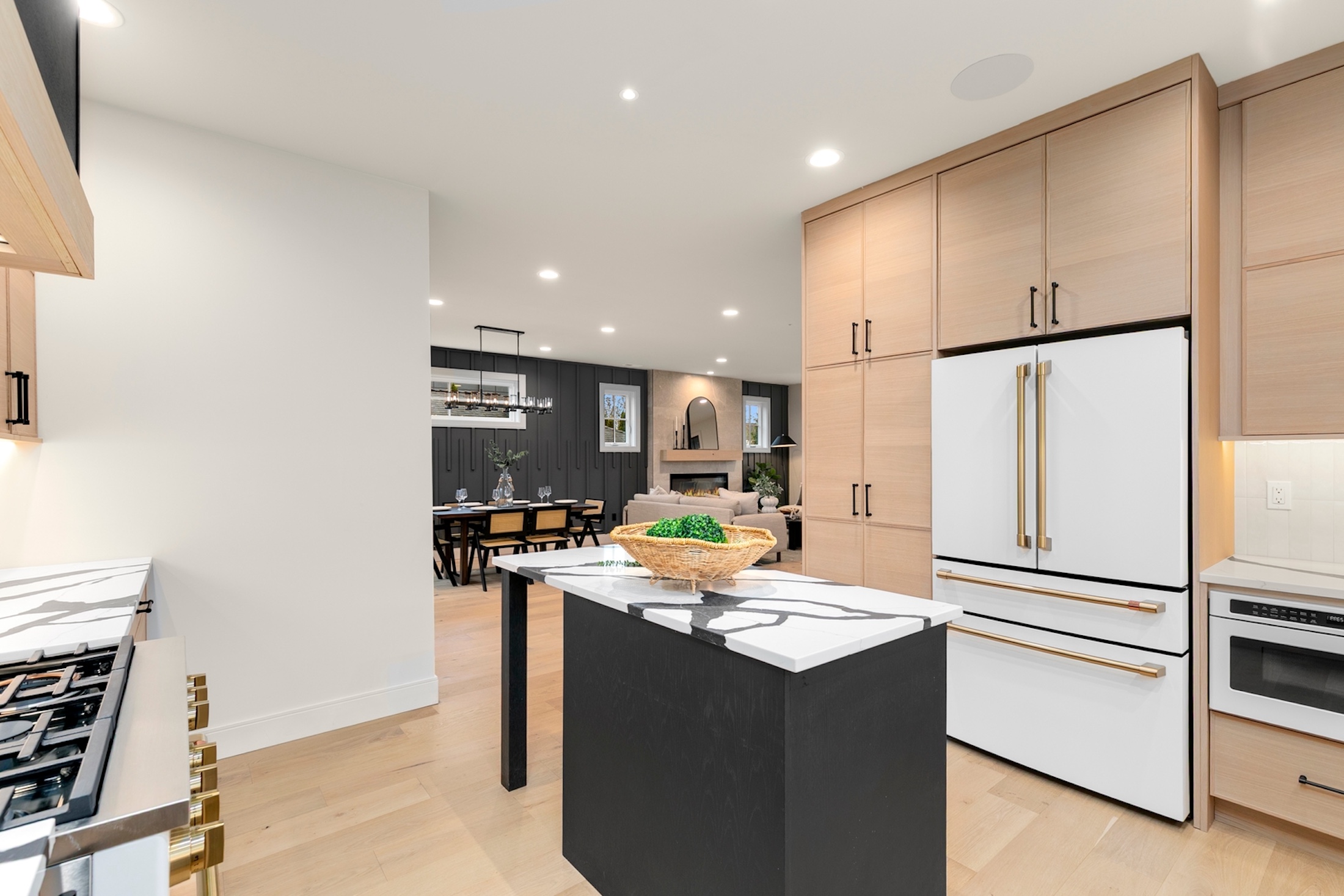  Bryant Luxury Living - 物件實景