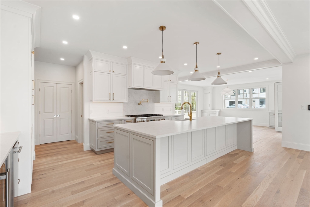 Gloucester, Massachusetts, 01930, United States, 4 Bedrooms Bedrooms, ,5 BathroomsBathrooms,Residential,For Sale,1804807