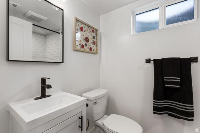 Bountiful, Utah, 84010, United States, 3 Bedrooms Bedrooms, ,3 BathroomsBathrooms,Residential,For Sale,1996735