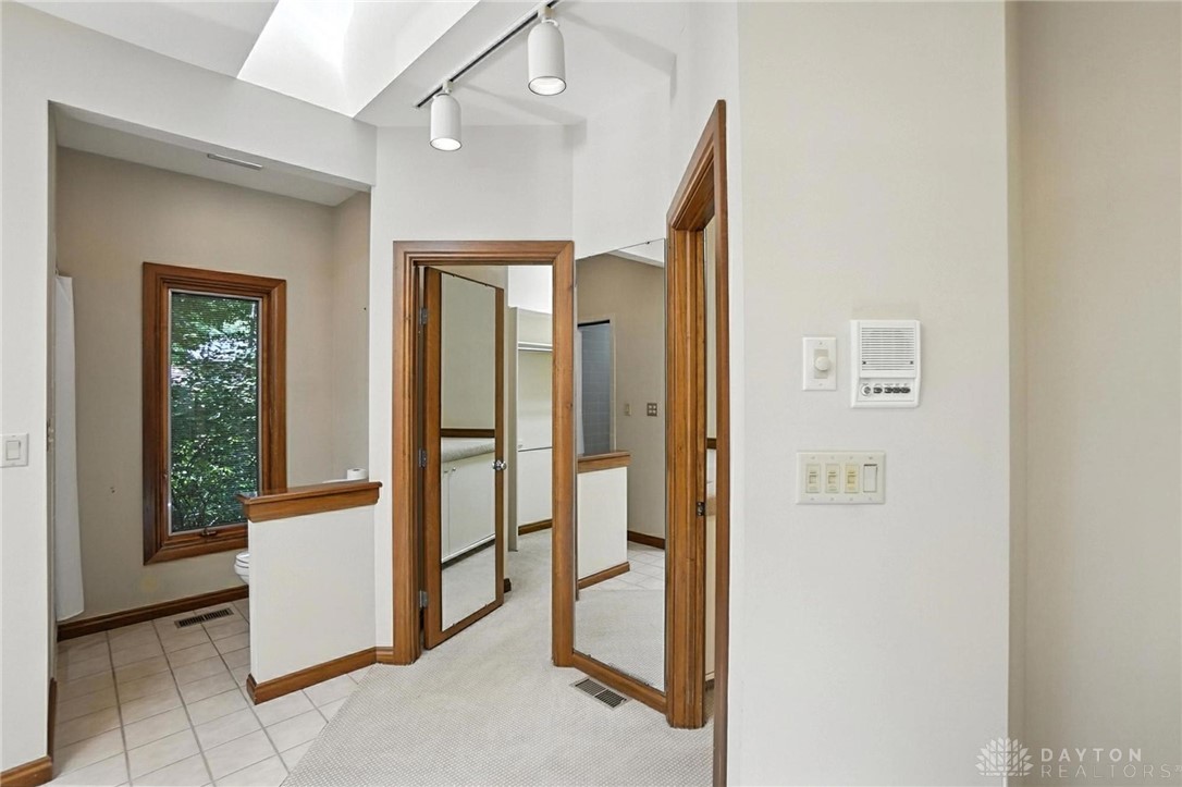 Sugarcreek Twp, Ohio, 45440, United States, 4 Bedrooms Bedrooms, ,5 BathroomsBathrooms,Residential,For Sale,1902150