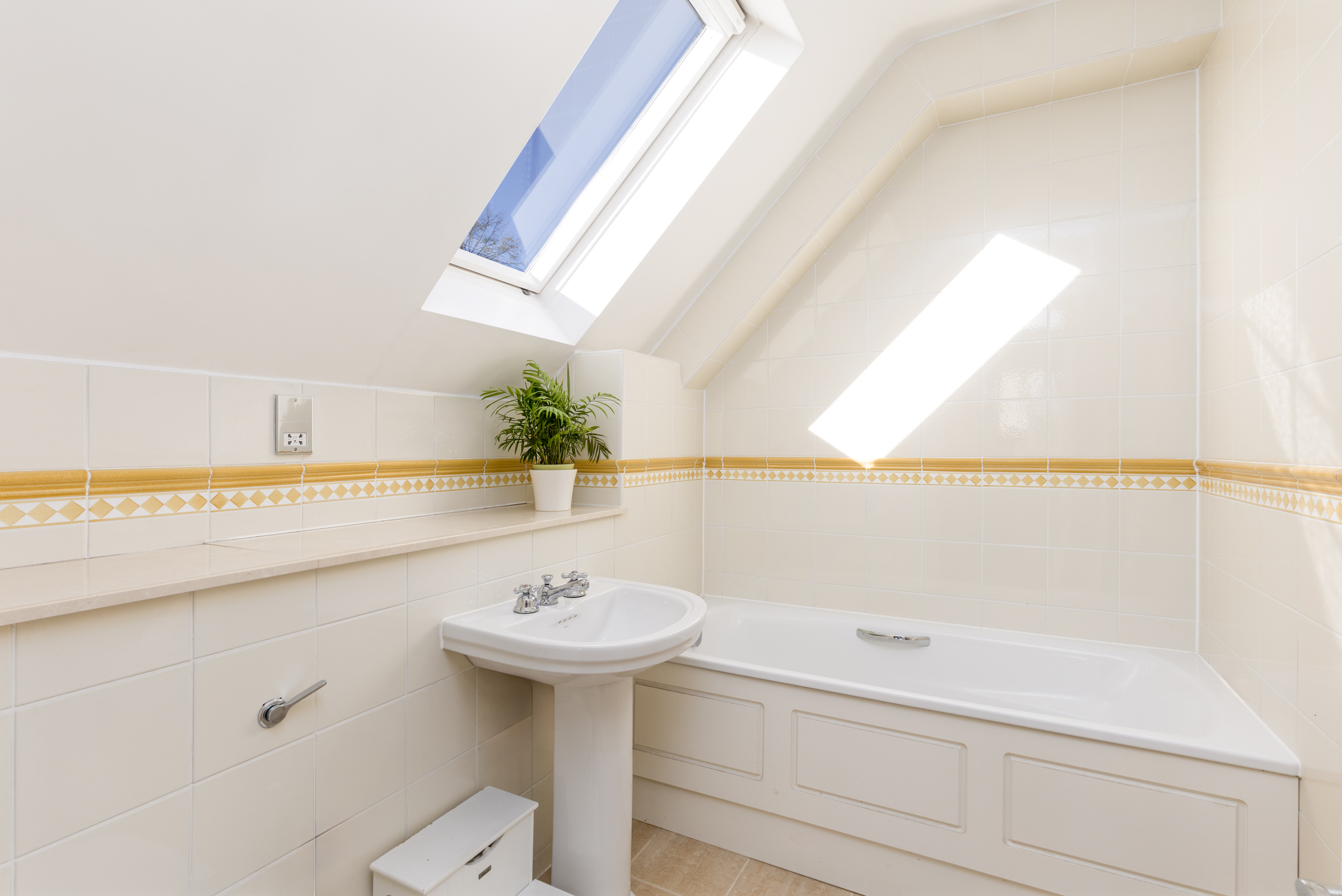  A bright Wimbledon home with far reaching southerly views and off street parking - 物件實景