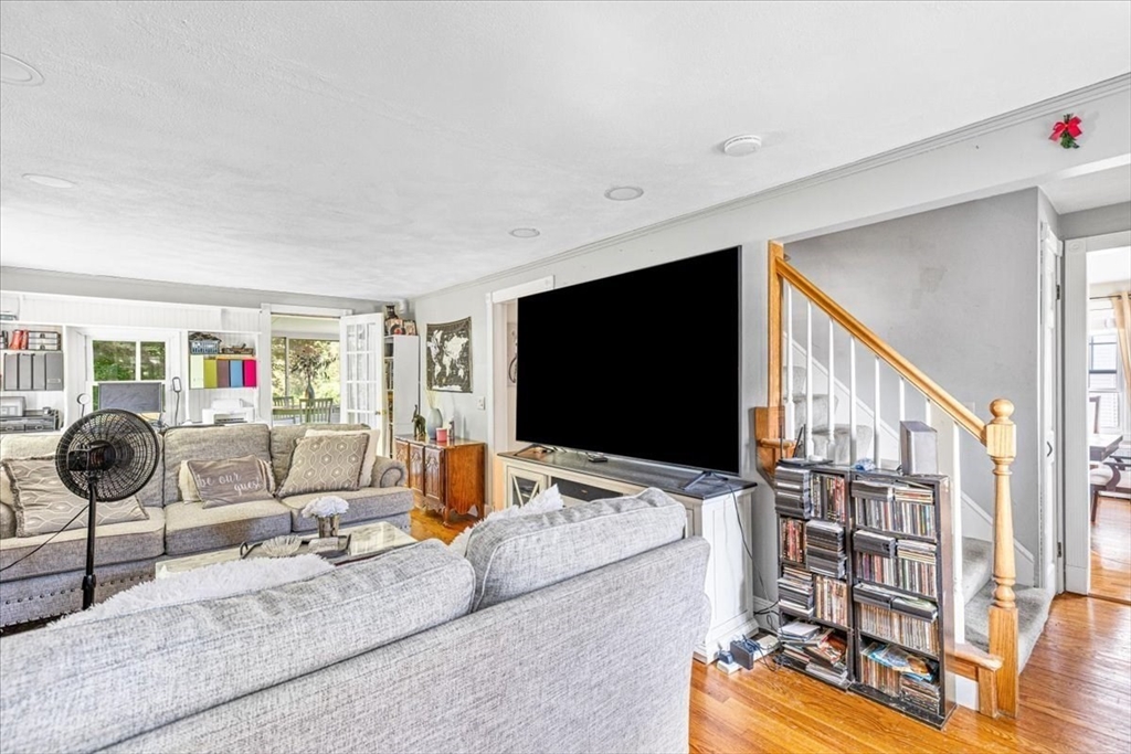North Attleboro, Massachusetts, 02760, United States, 3 Bedrooms Bedrooms, ,Residential,For Sale,1872868