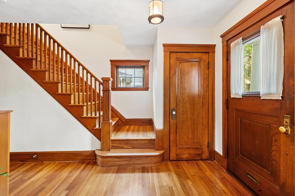 Malden, Massachusetts, 02148, United States, 3 Bedrooms Bedrooms, ,2 BathroomsBathrooms,Residential,For Sale,1942894
